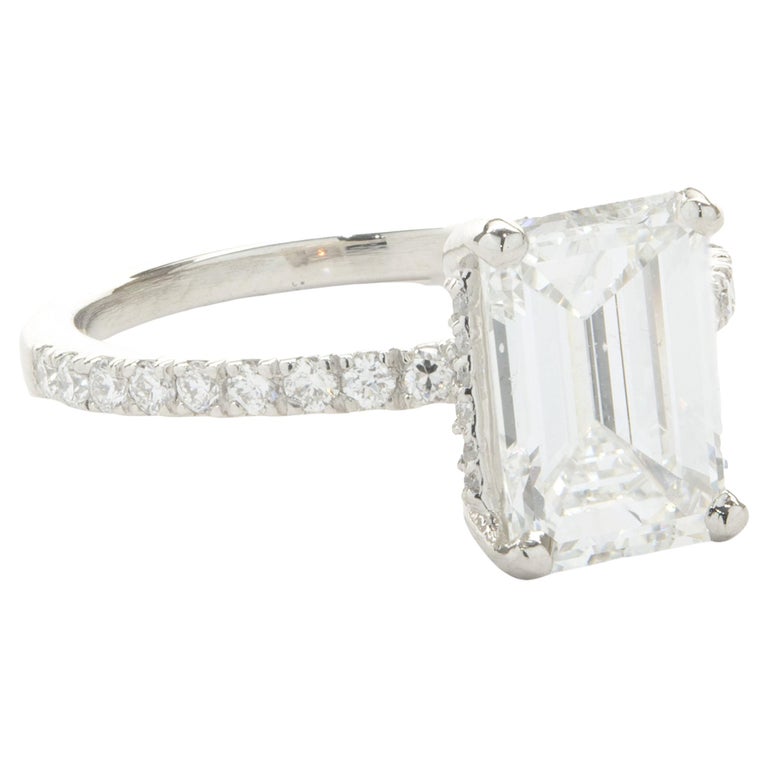 Emerald 14Kt White Gold Baguette Diamond Wedding Ring Fine Jewelry for Women