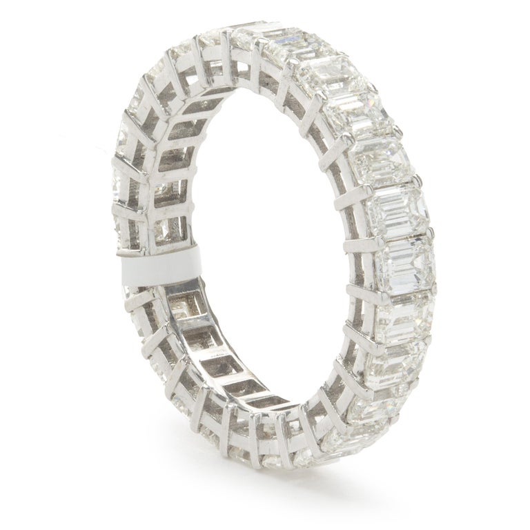14 Karat White Gold Emerald Cut Diamond Eternity Band For Sale at 1stDibs