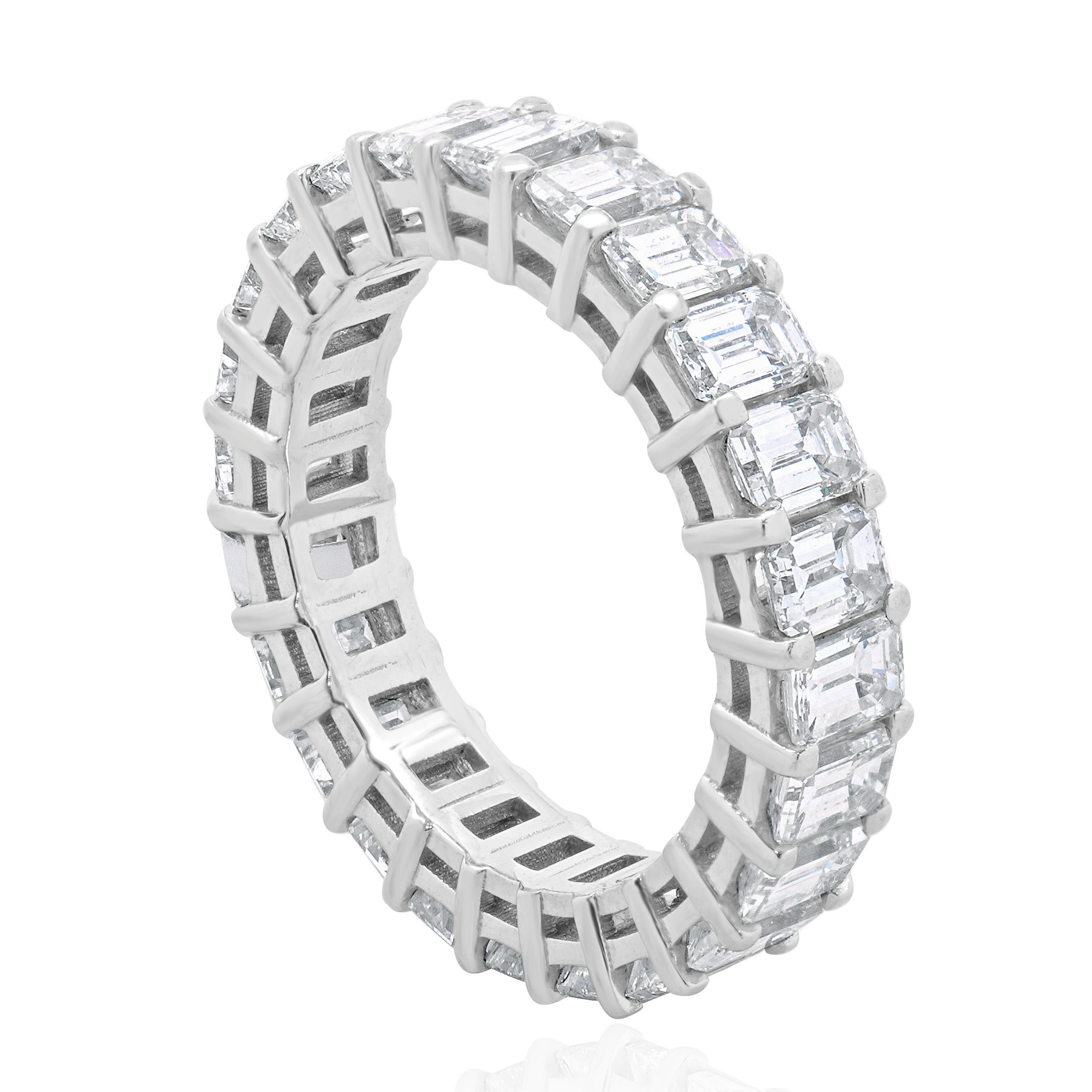 Bracelet d'éternité en or blanc 14 carats avec diamants taille émeraude Excellent état - En vente à Scottsdale, AZ