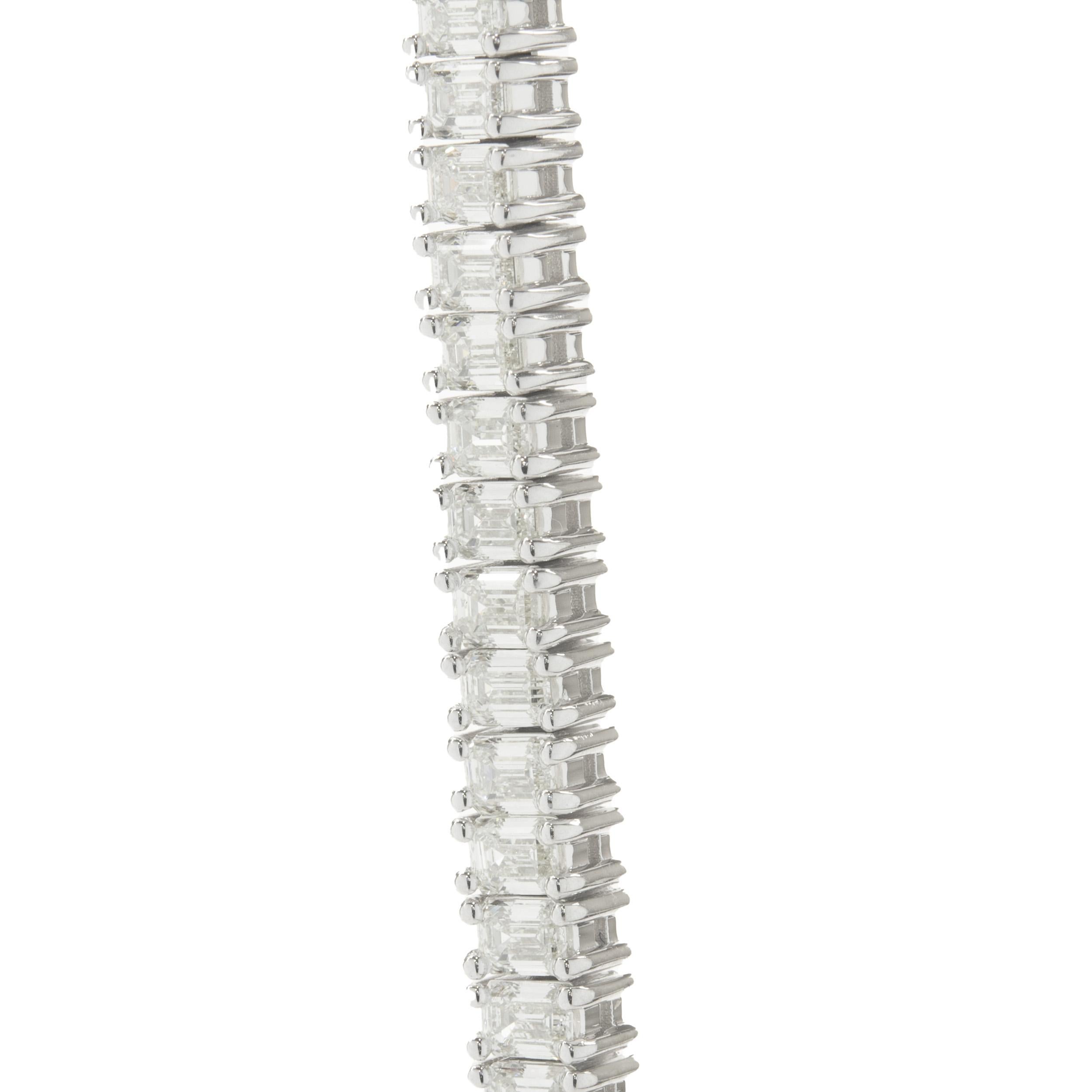 Women's 14 Karat White Gold Emerald Cut Diamond Tennis Bracelet