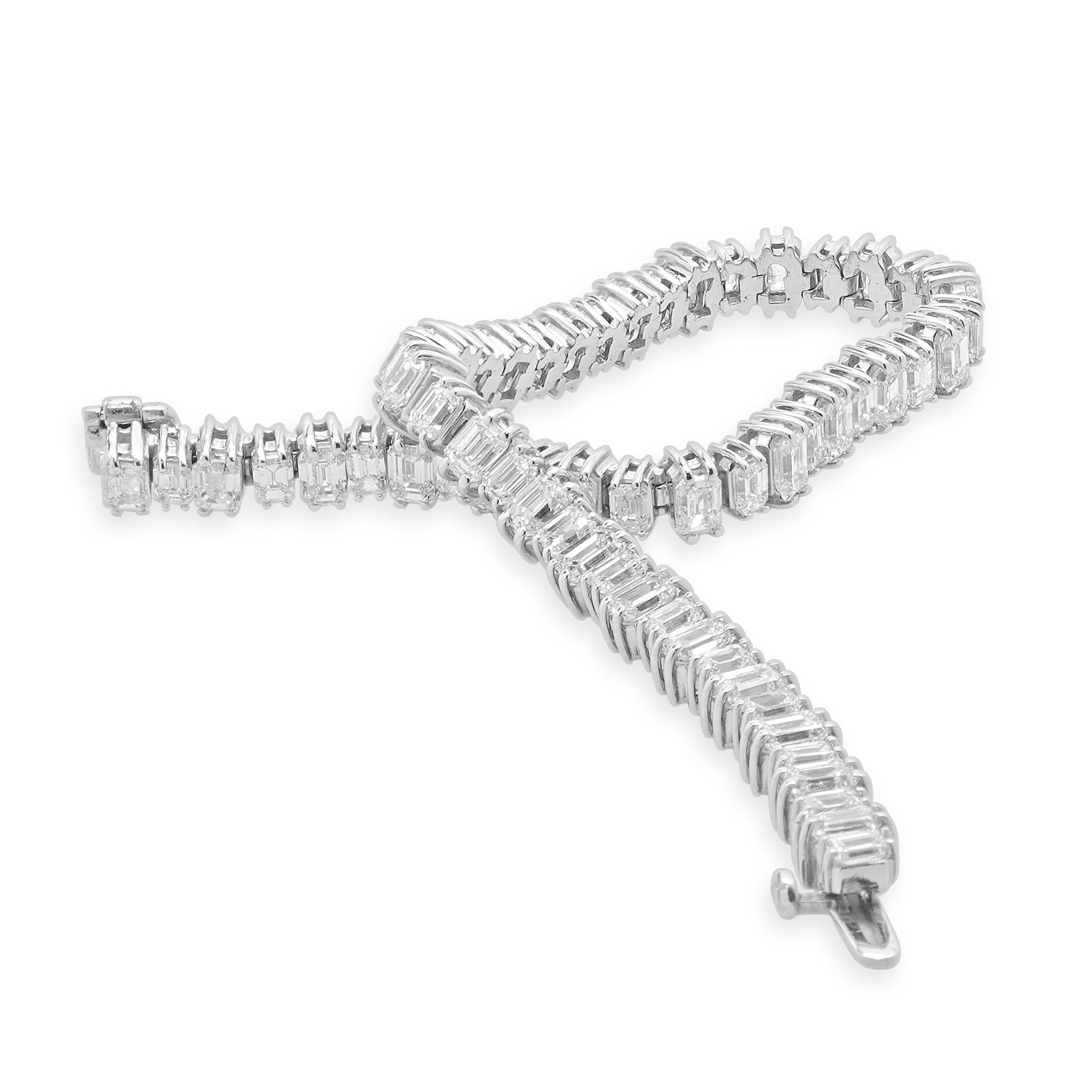 Women's 14 Karat White Gold Emerald Cut Diamond Tennis Bracelet