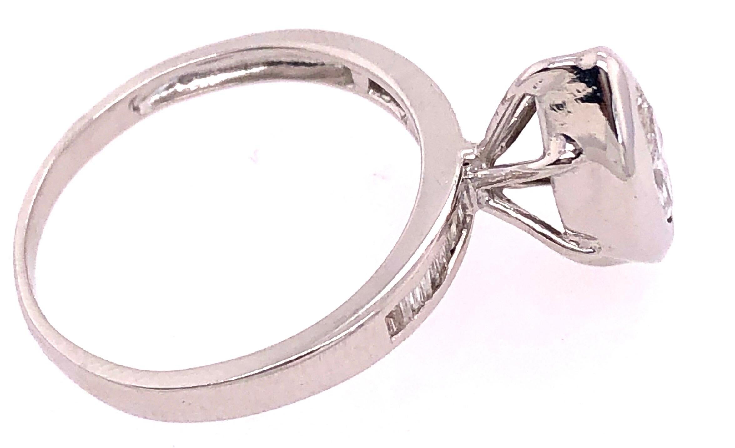 Women's or Men's 14 Karat White Gold Engagement Ring 1.10 Total Diamond Weight For Sale