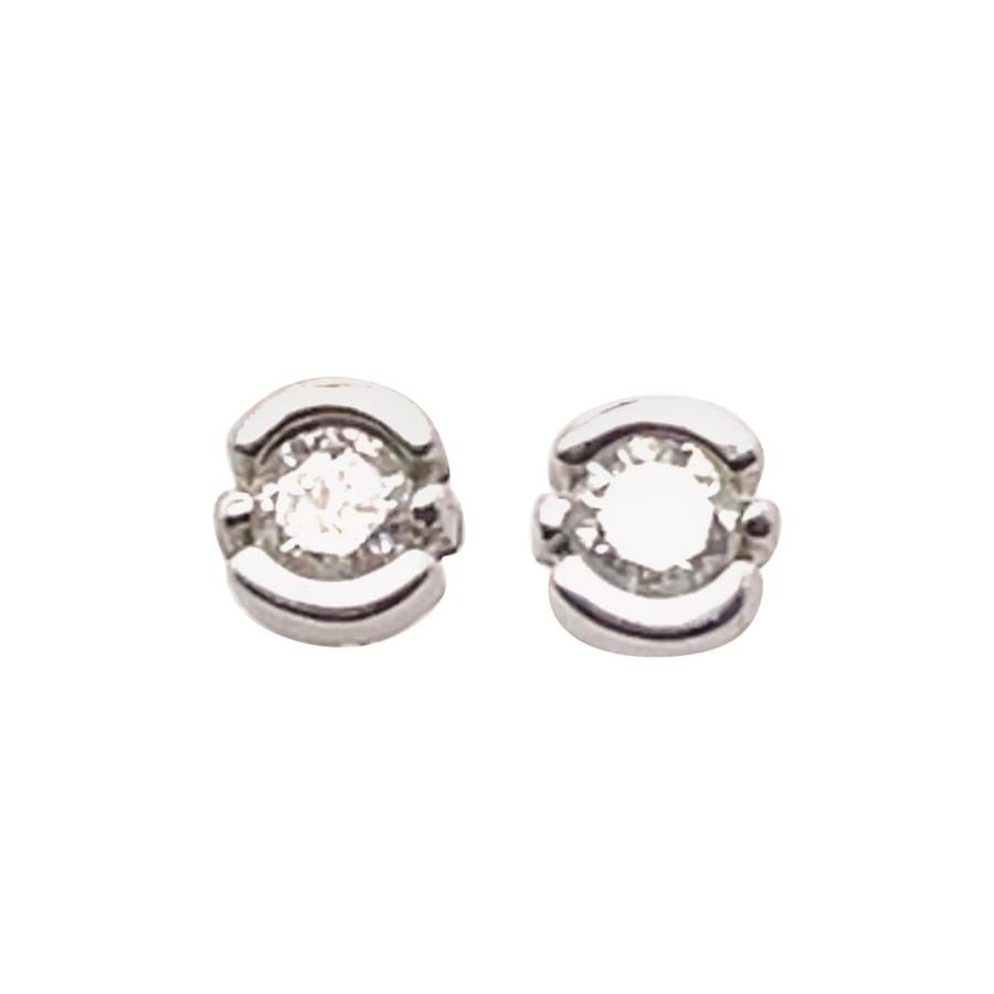 14 Karat White Gold with Diamond Stud Earrings Bezel Design For Sale