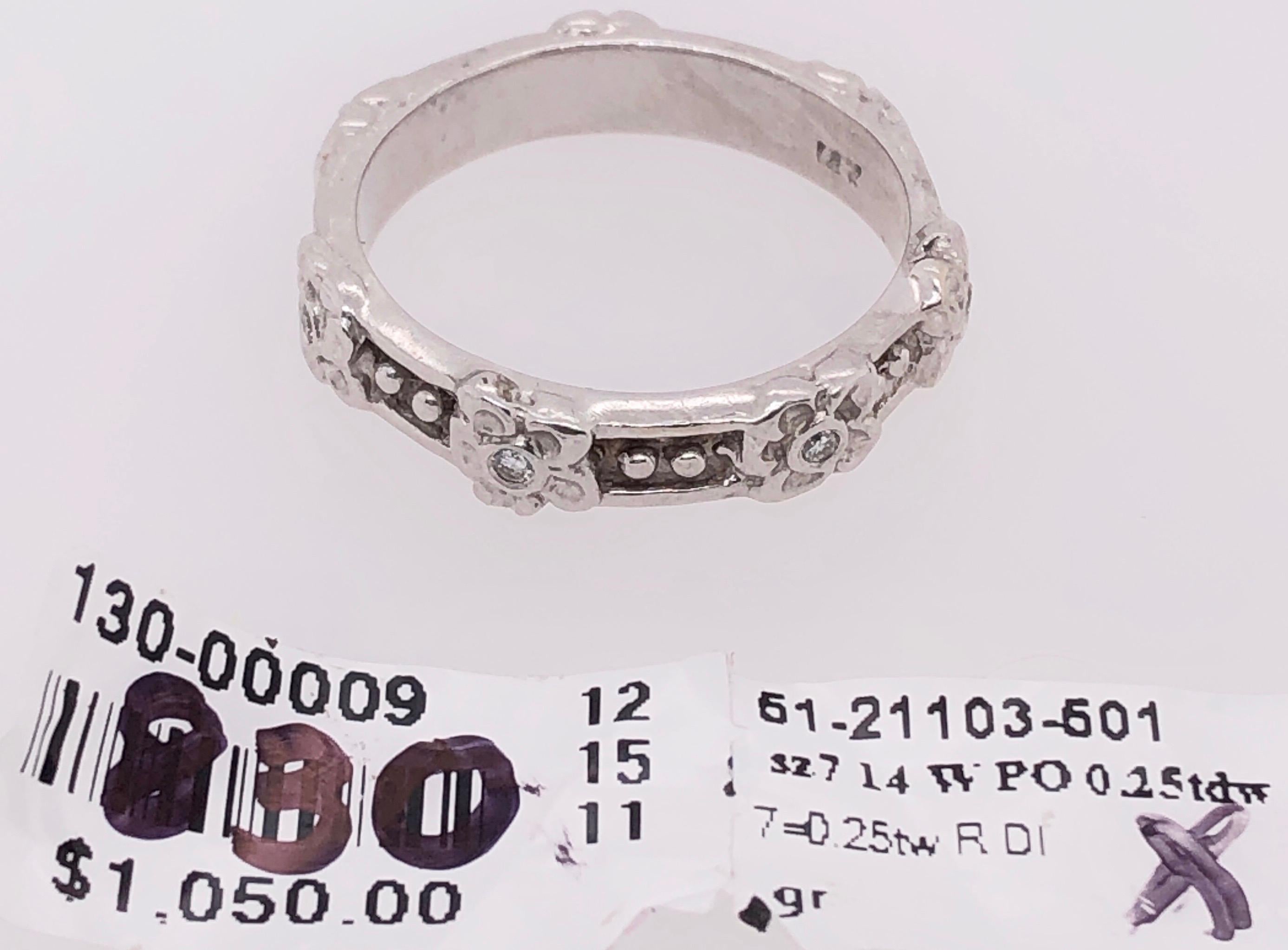 Modern 14 Karat White Gold Fashion Diamond Accent Band Ring 0.25 TDW For Sale