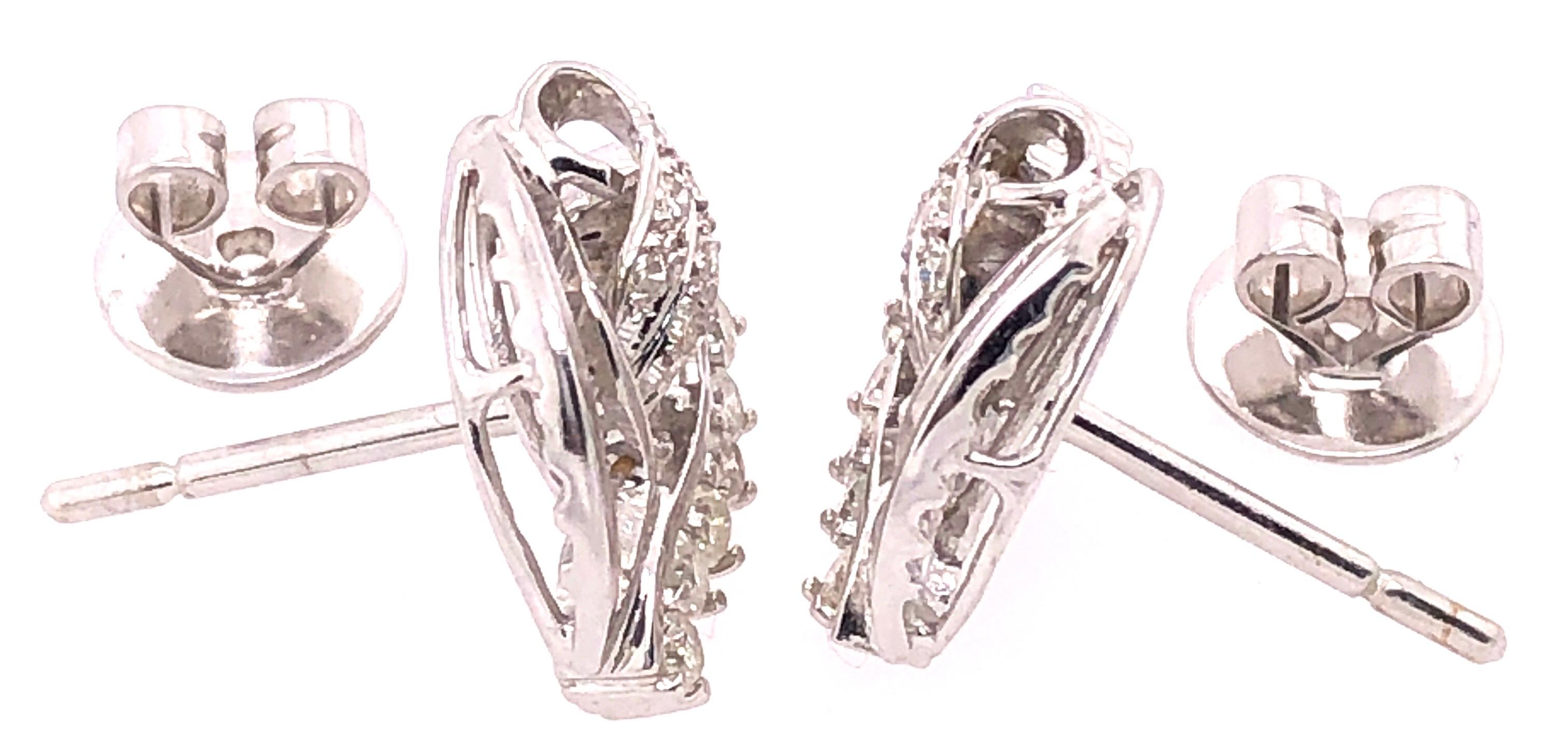 Moderno 14 Karat White Gold Fashion Earrings with Diamonds 1.25 TDW in vendita