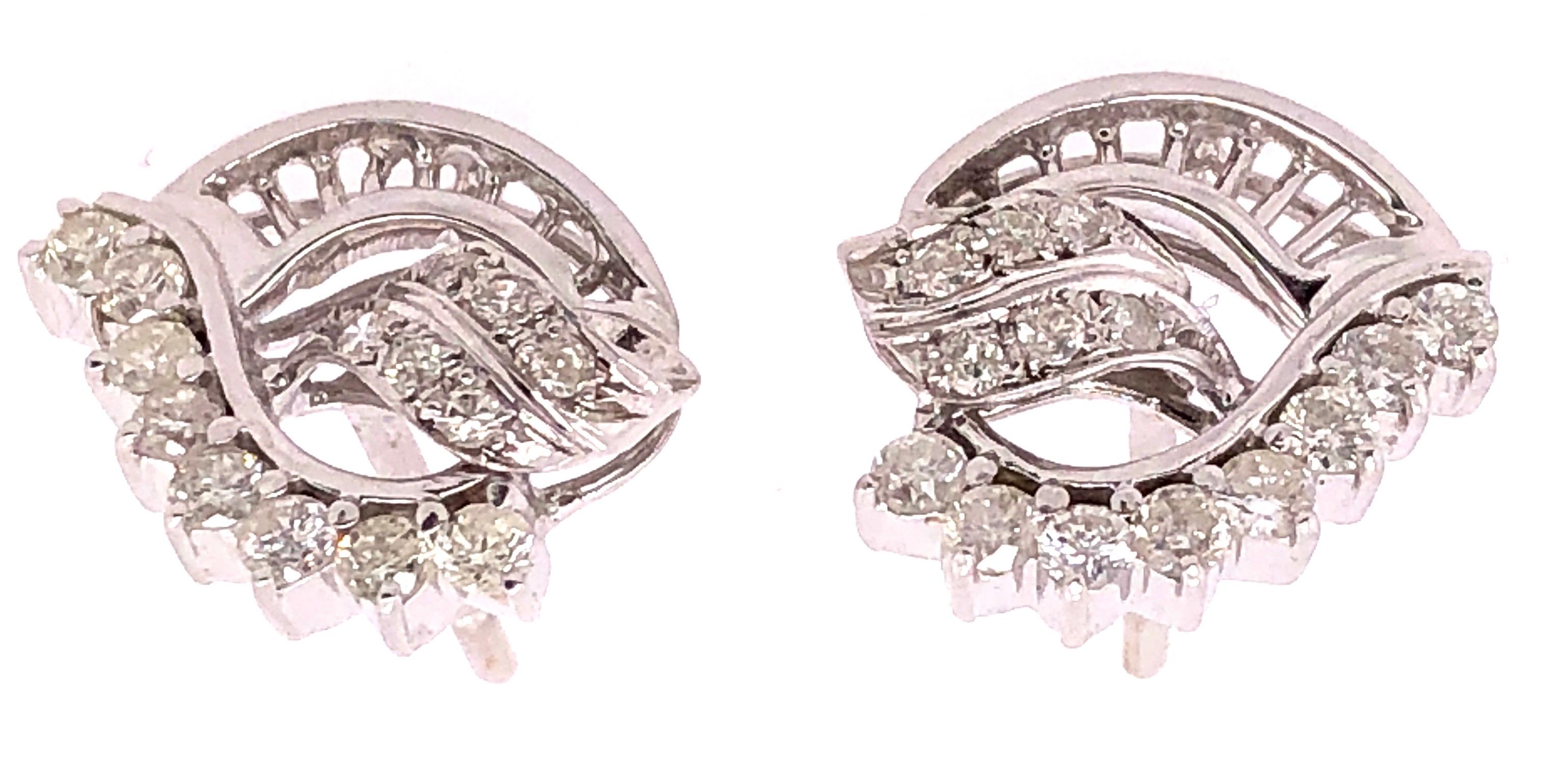 14 Karat White Gold Fashion Earrings with Diamonds 1.25 TDW in vendita 2