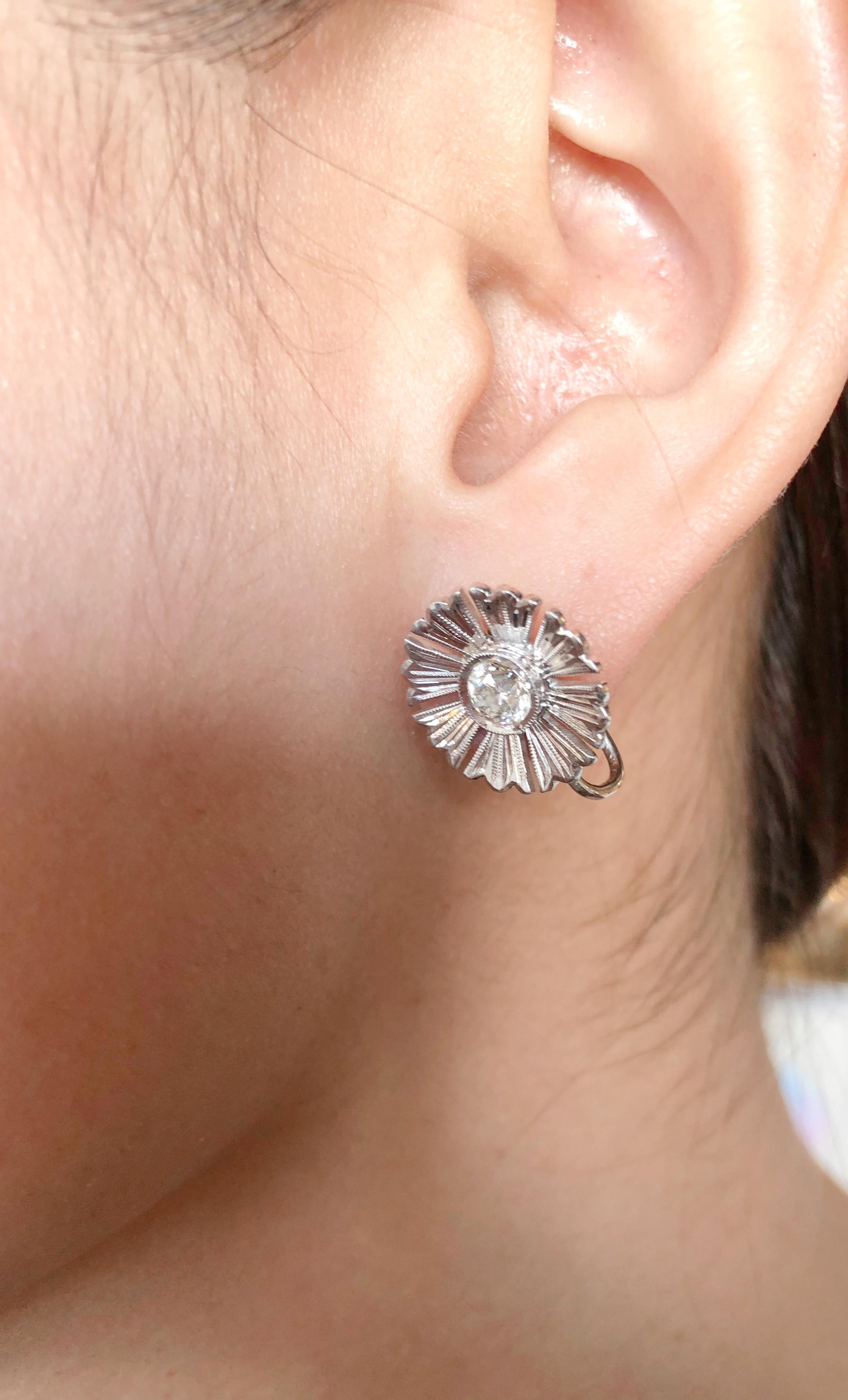 14 Karat Weißgold Mode-Ohrringe ohne Pierce mit Diamanten im Zustand „Gut“ im Angebot in Stamford, CT