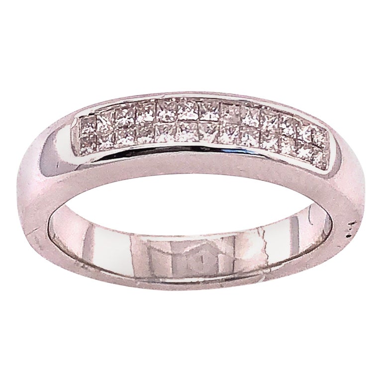 Bague Anniversaire En Or Blanc 14 Carats Avec Diamant Simulé 8 Carats – Taille Personnalisable