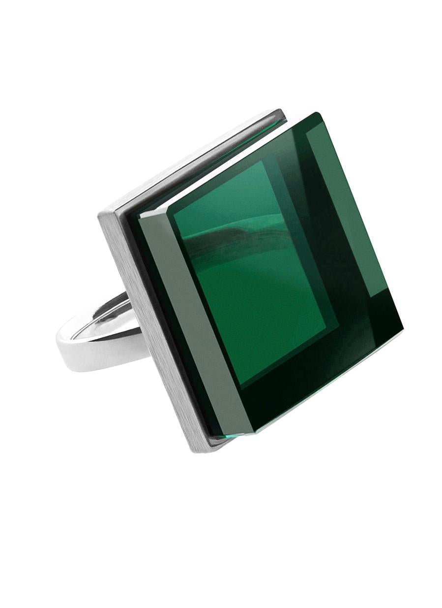 Featured in Vogue Eighteen Karat White Gold Contemporary Ring with Green Quartz For Sale 5