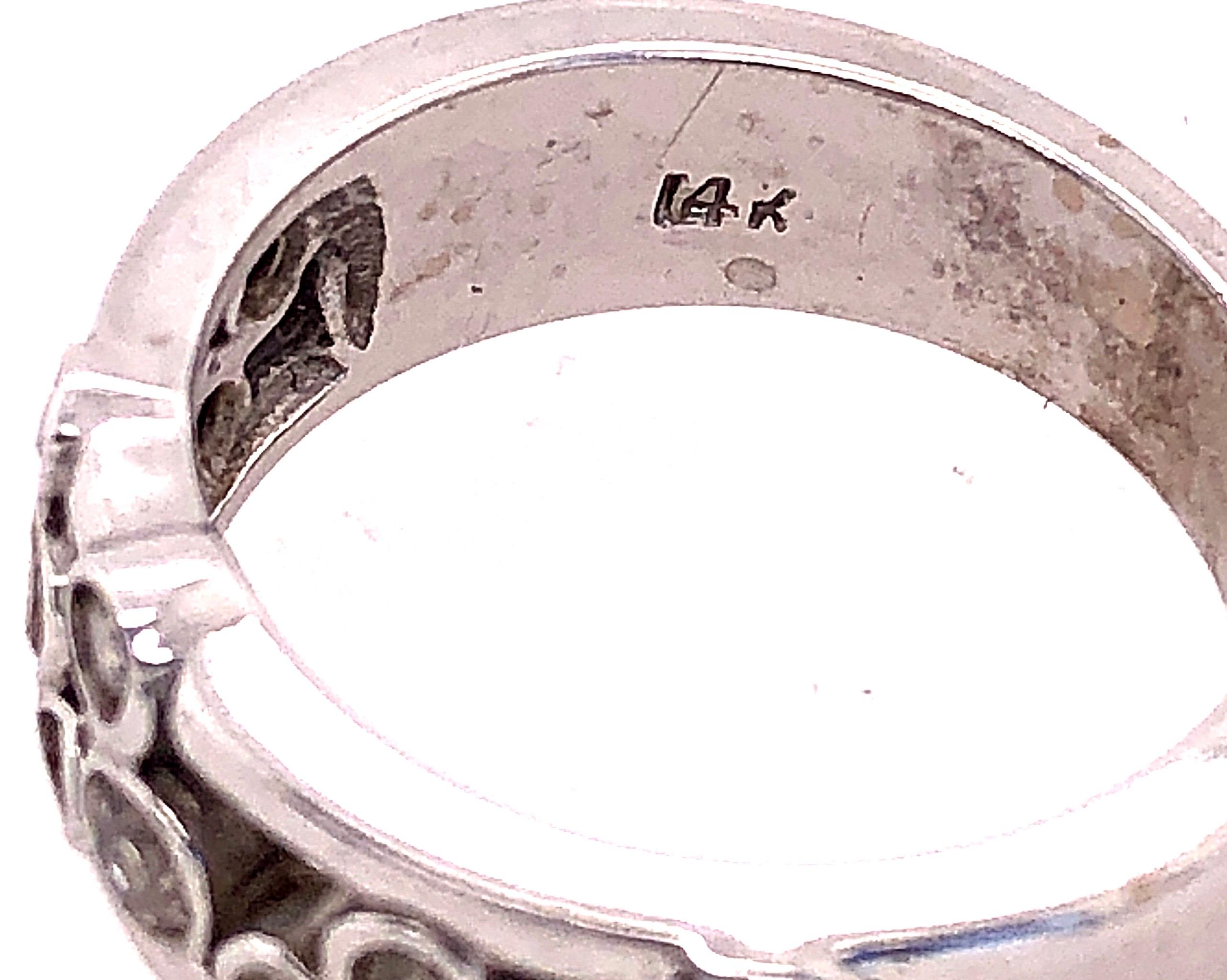 14 Karat White Gold Fashion Ring with Round Diamonds For Sale 1