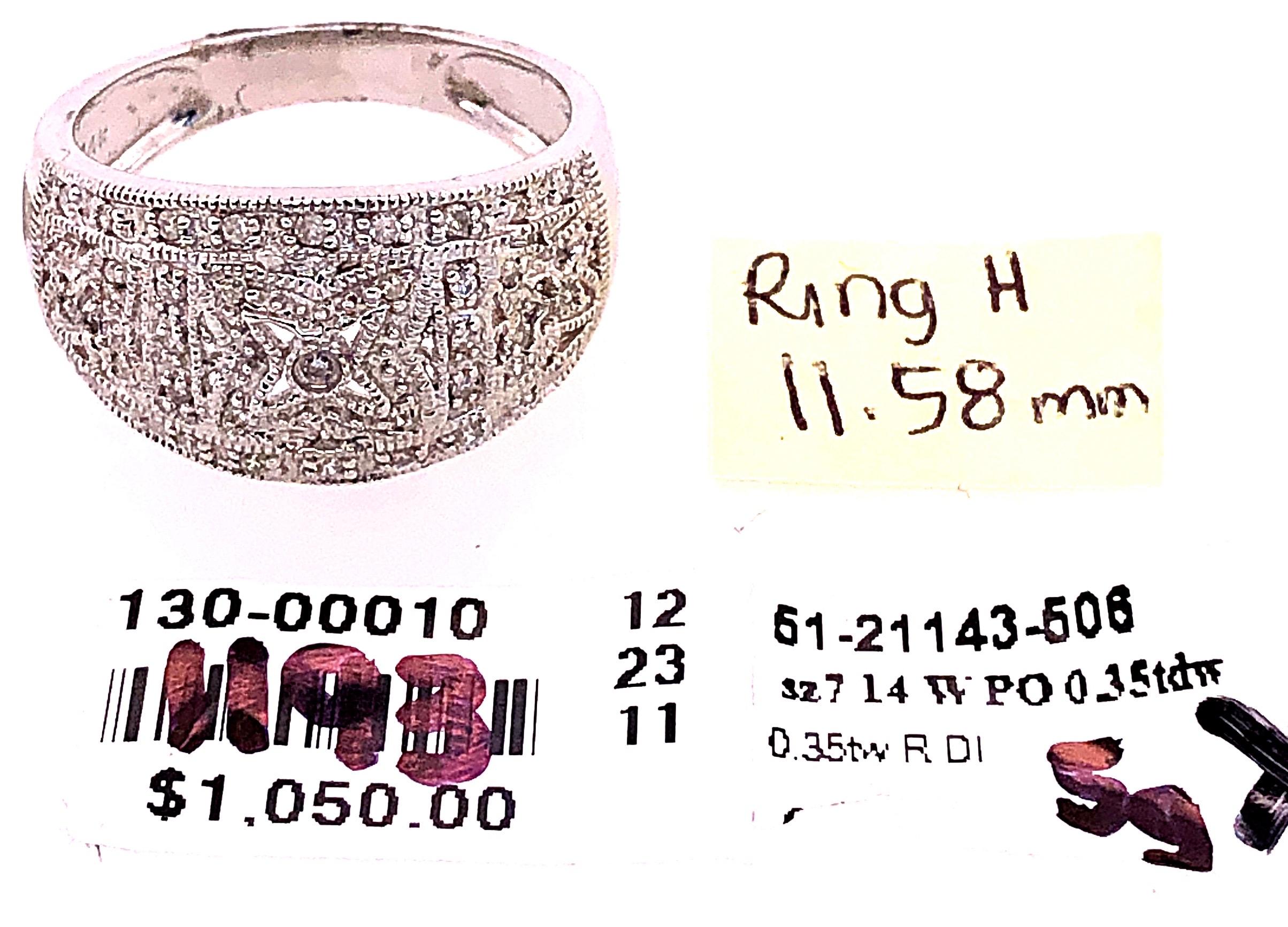 14 Karat White Gold Fashion Ring with Round Diamonds For Sale 4