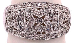 14 Karat White Gold Fashion Ring with Round Diamonds