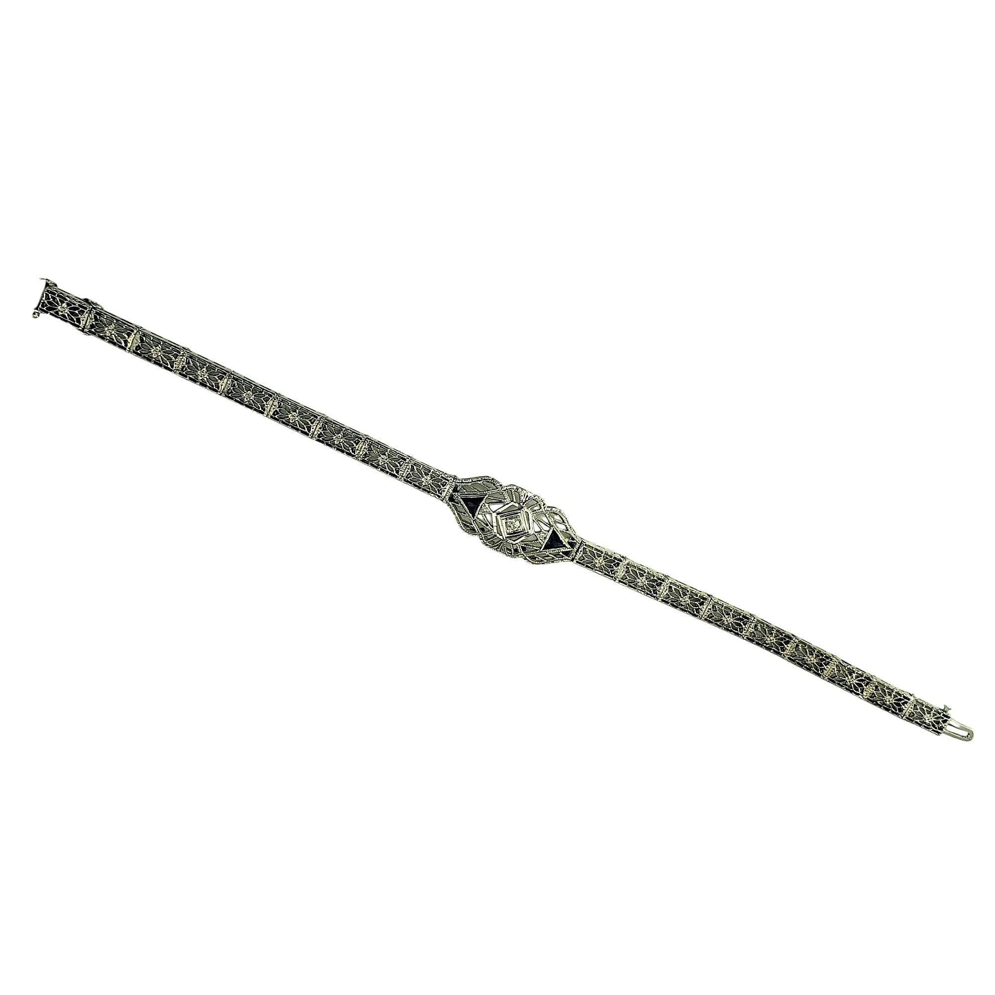 Taglio antico europeo 14 Karat White Gold Filigree and Diamond Bracelet #21868 in vendita
