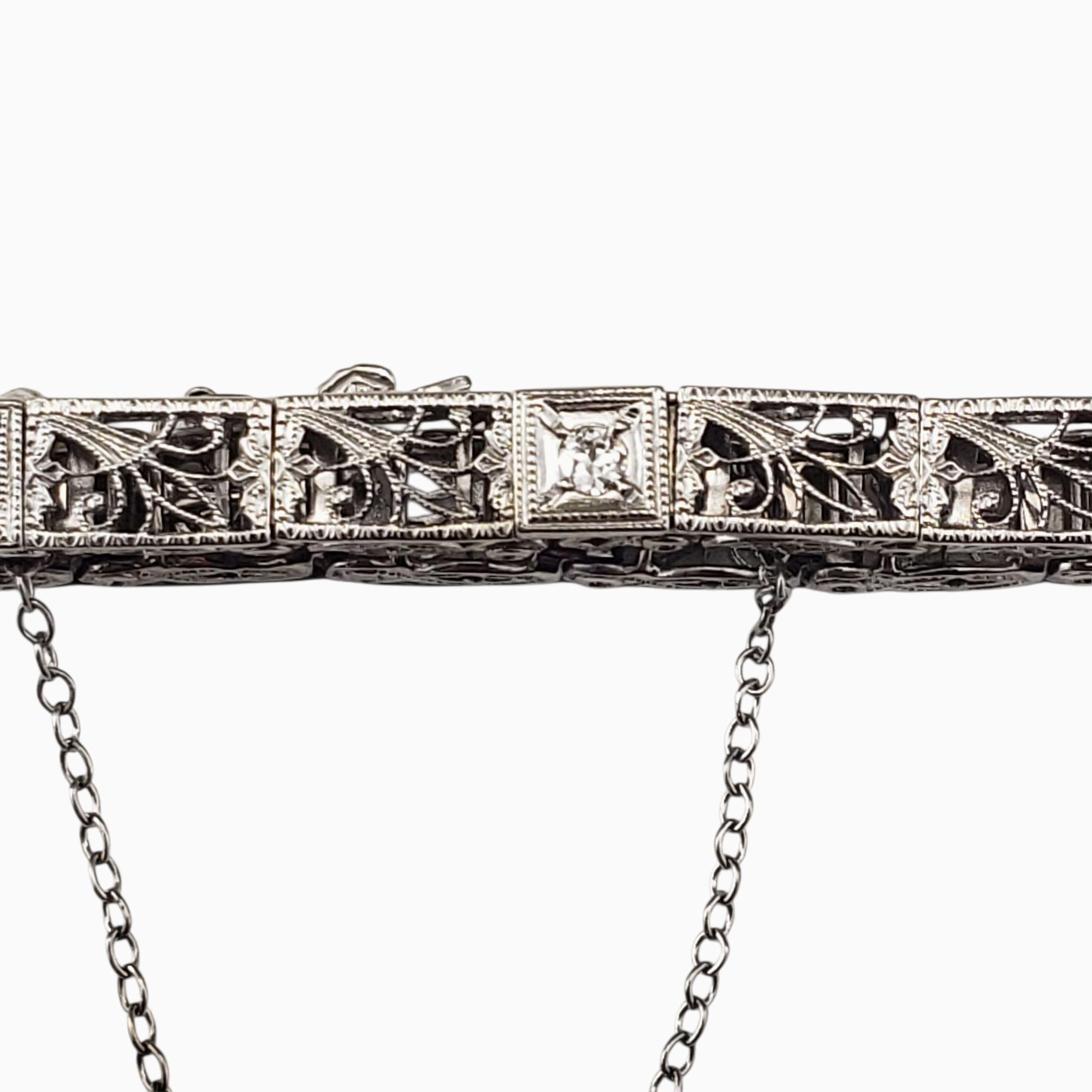 14 Karat White Gold Filigree and Diamond Bracelet #21889 In condizioni buone in vendita a Washington Depot, CT