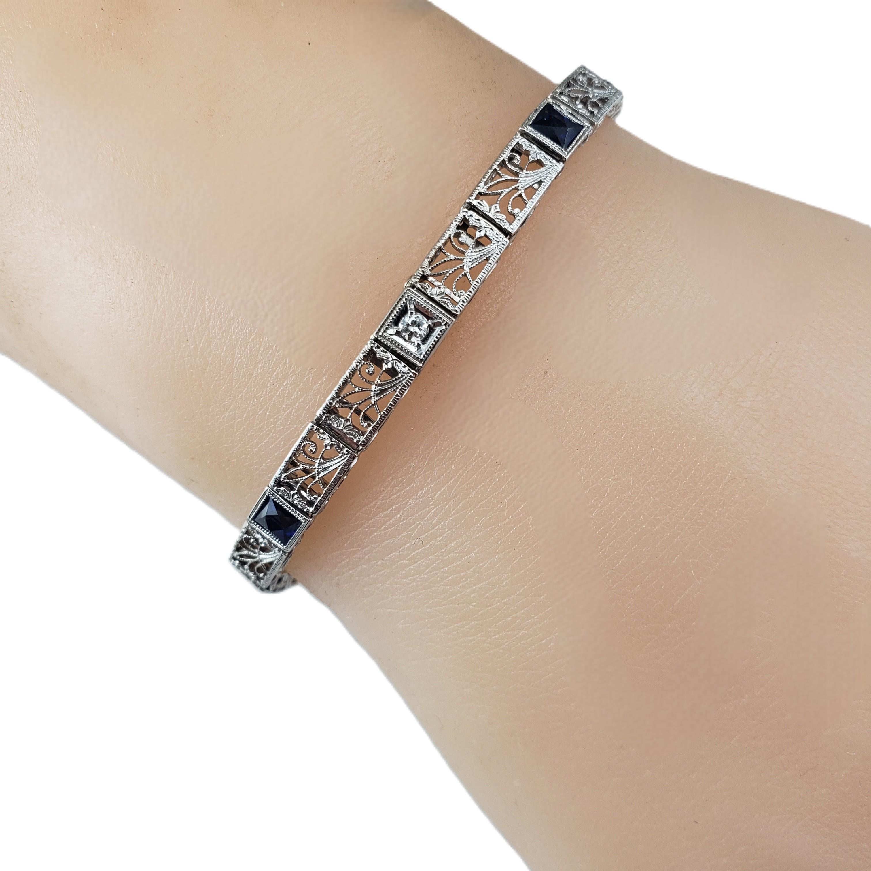 14 Karat White Gold Filigree and Diamond Bracelet #21889 in vendita 2