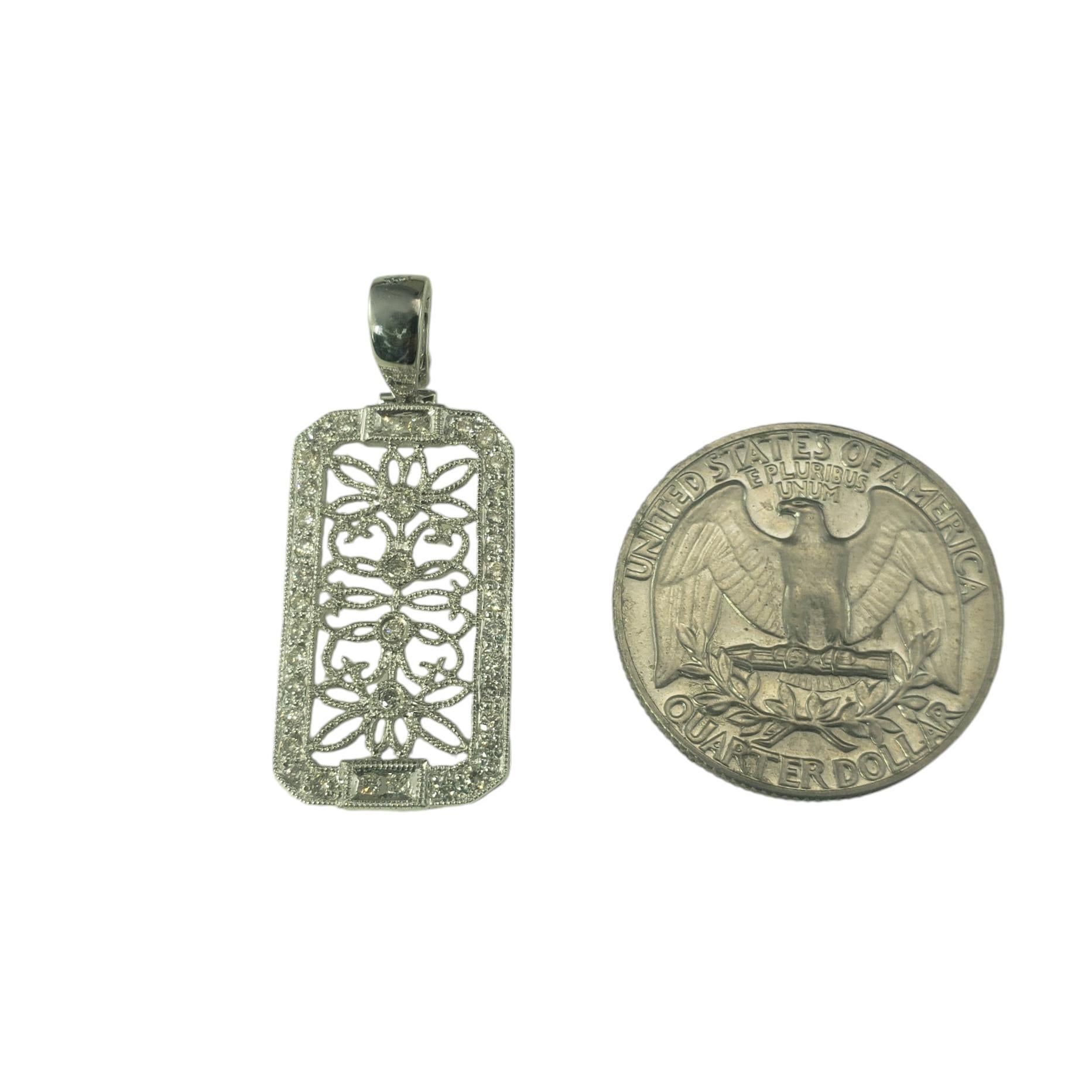 Ciondolo in oro bianco 14 carati con filigrana e diamanti #19458 in vendita 1