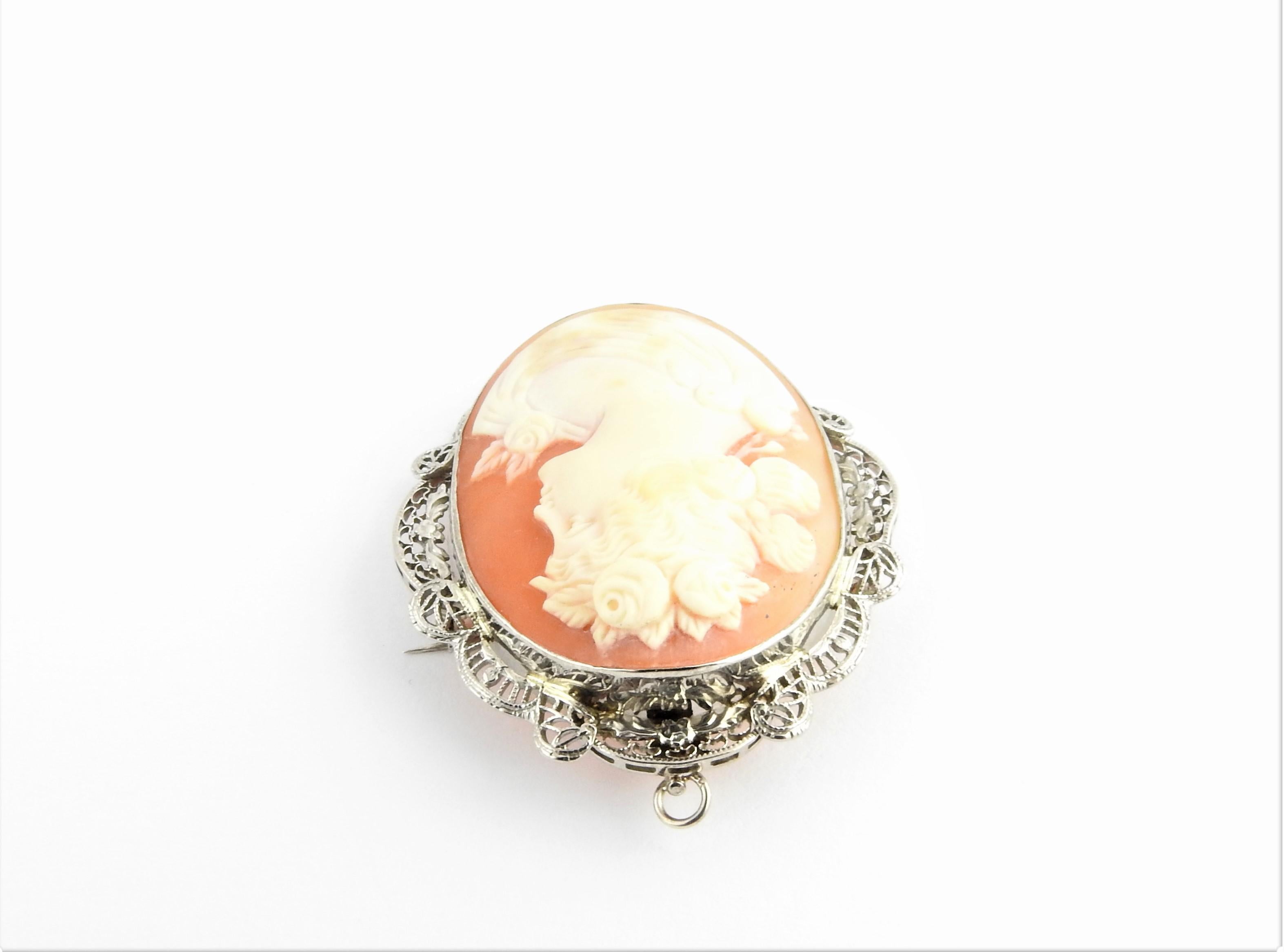 14 Karat White Gold Filigree Cameo Brooch / Pendant In Good Condition For Sale In Washington Depot, CT