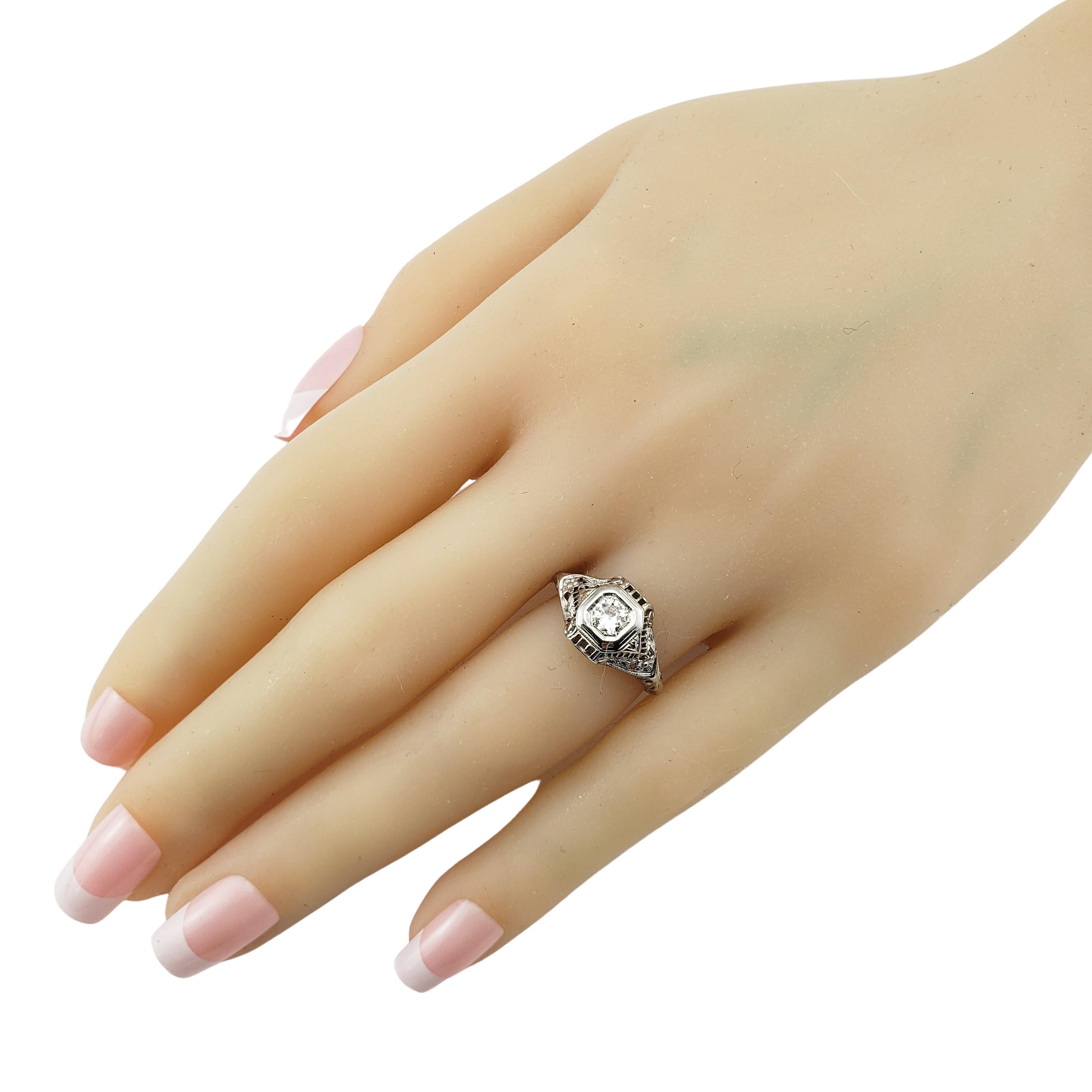14 Karat White Gold Filigree Diamond Ring For Sale 1