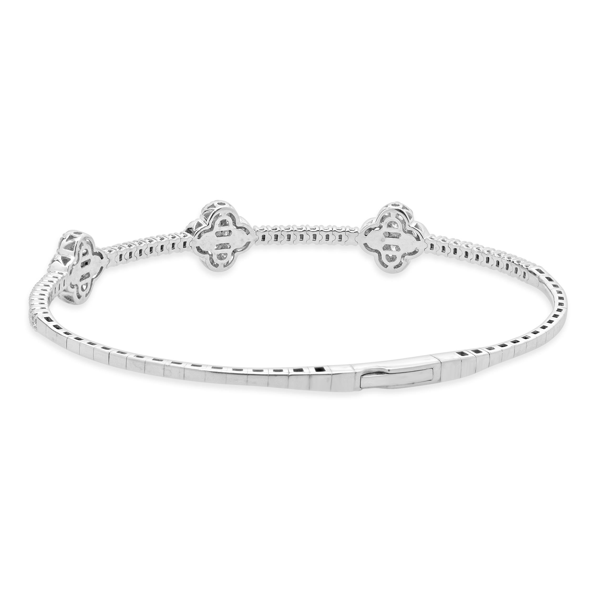 Taille ronde Bracelet jonc station flexible à fleurs en or blanc 14 carats en vente
