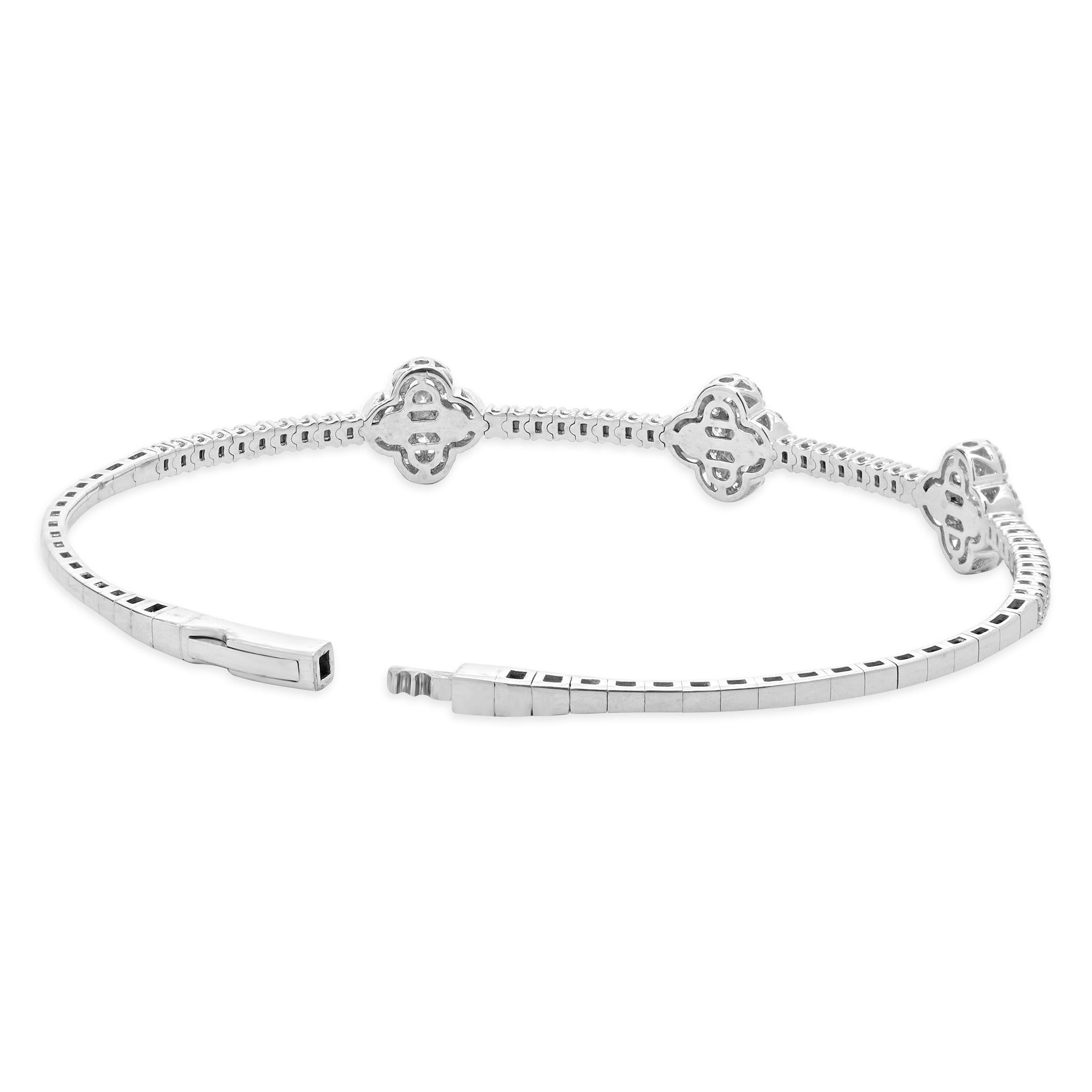 Bracelet jonc station flexible à fleurs en or blanc 14 carats Excellent état - En vente à Scottsdale, AZ