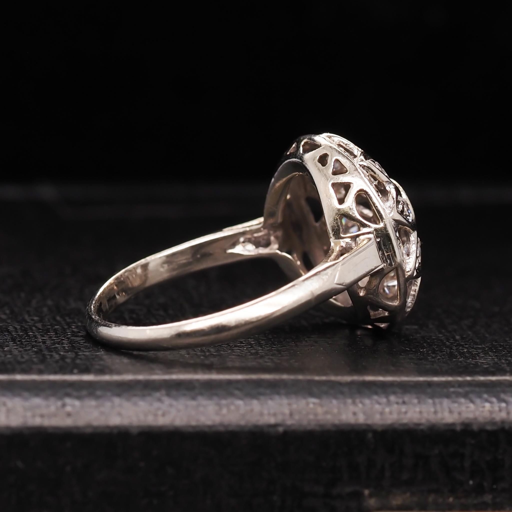 14 Karat White Gold Floral Diamond Ring In Good Condition For Sale In Atlanta, GA