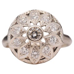 14 Karat Weißgold Floral-Diamantring mit Blumenmuster