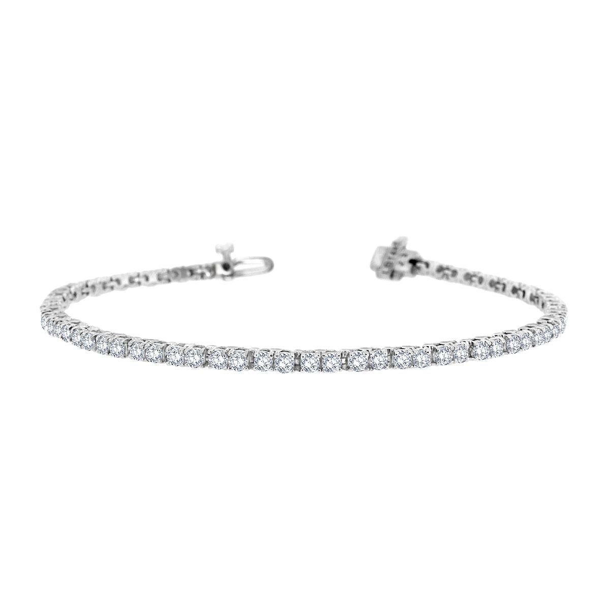 Taille ronde Bracelet tennis à quatre griffes en or blanc 14 carats avec diamants de 3 1/2 carats en vente
