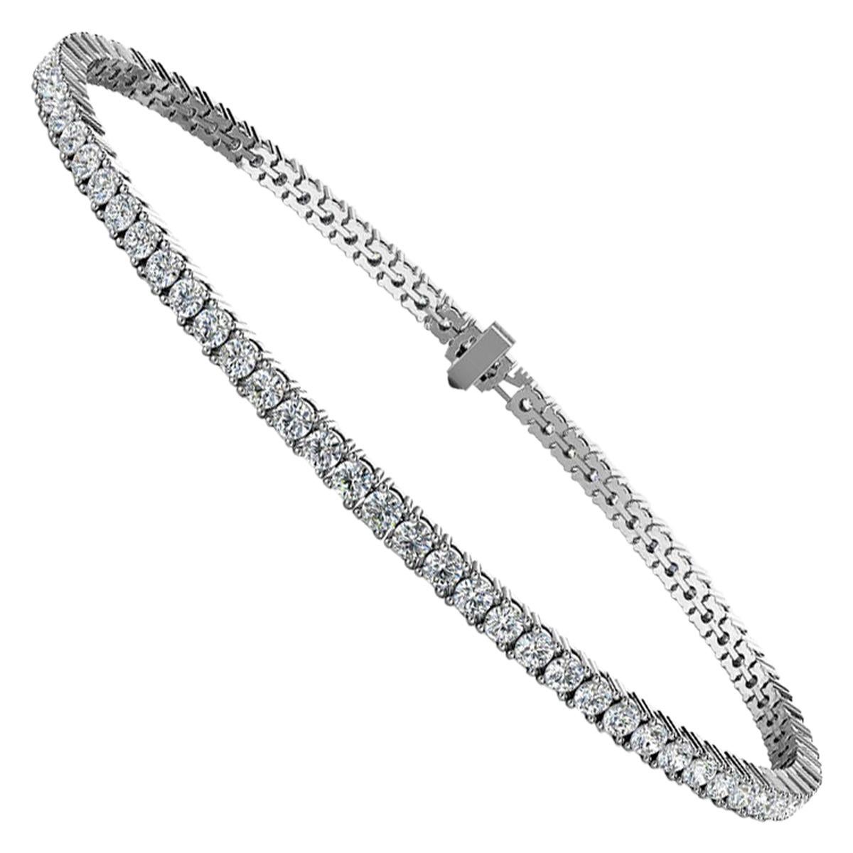 Bracelet tennis à quatre griffes en or blanc 14 carats avec diamants de 3 carats