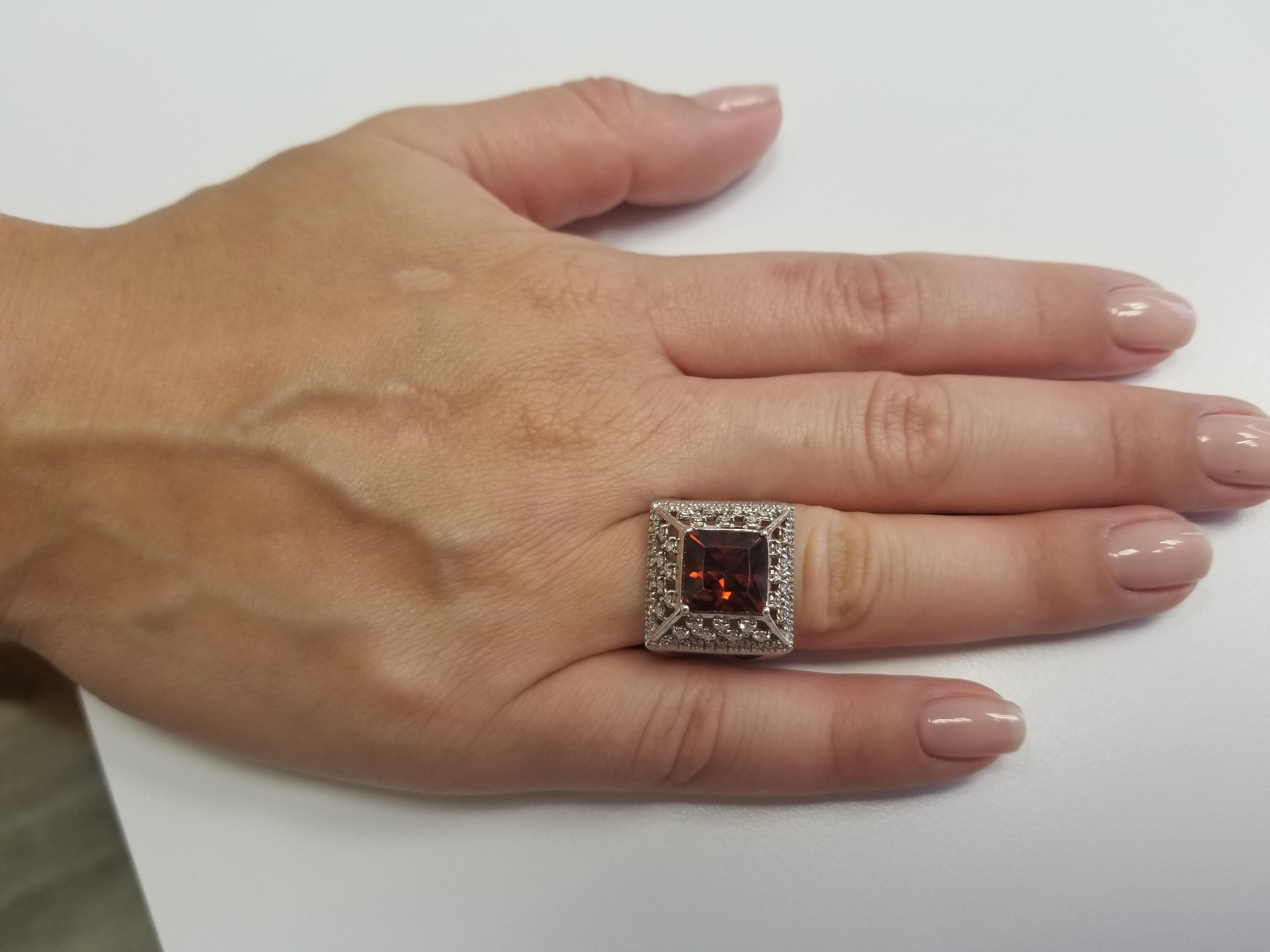 14 Karat White Gold Garnet and Diamond Ring 5