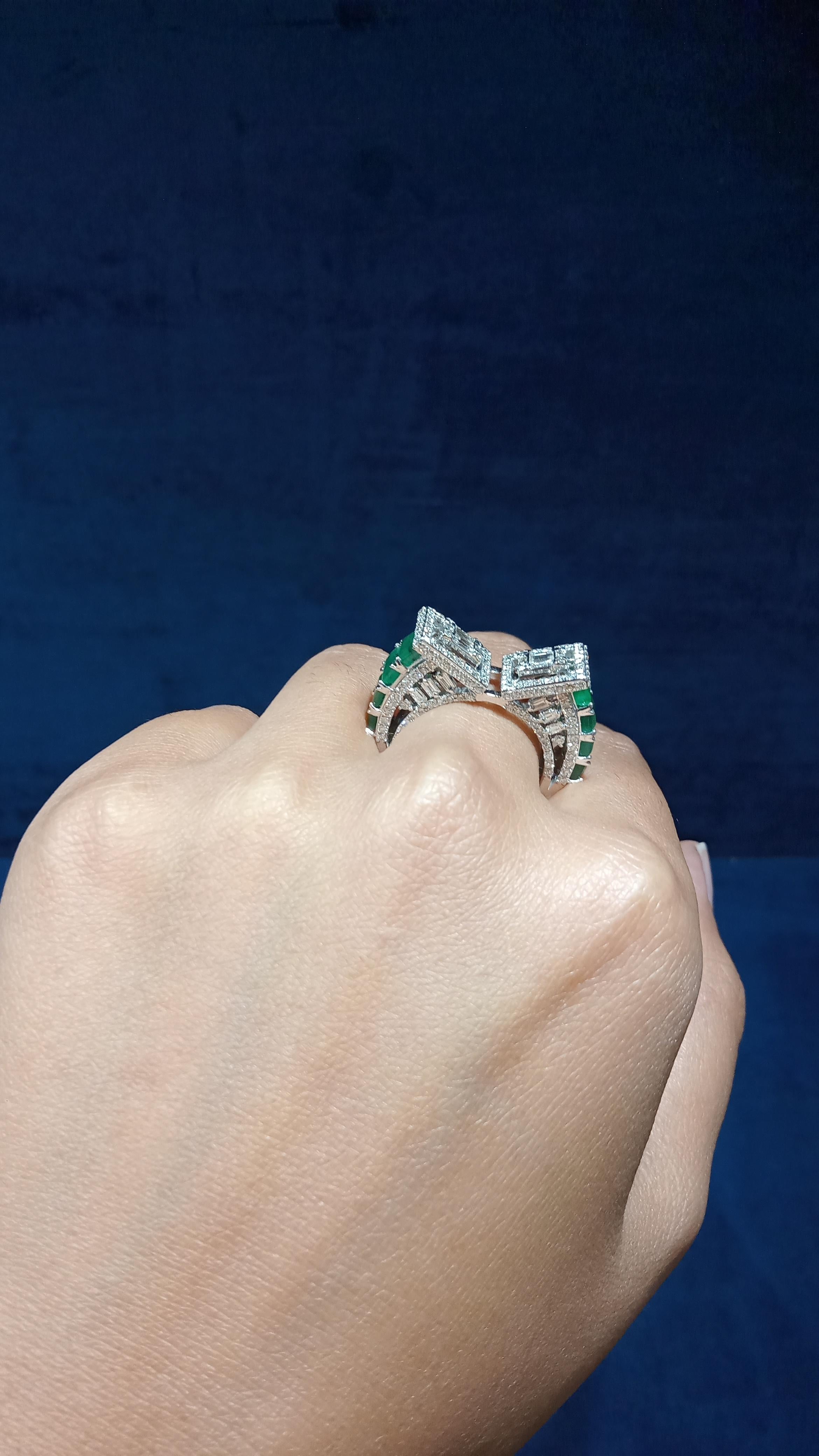 For Sale:  14 Karat White Gold Green Emerald Fancy Shape White Diamond Ring 4