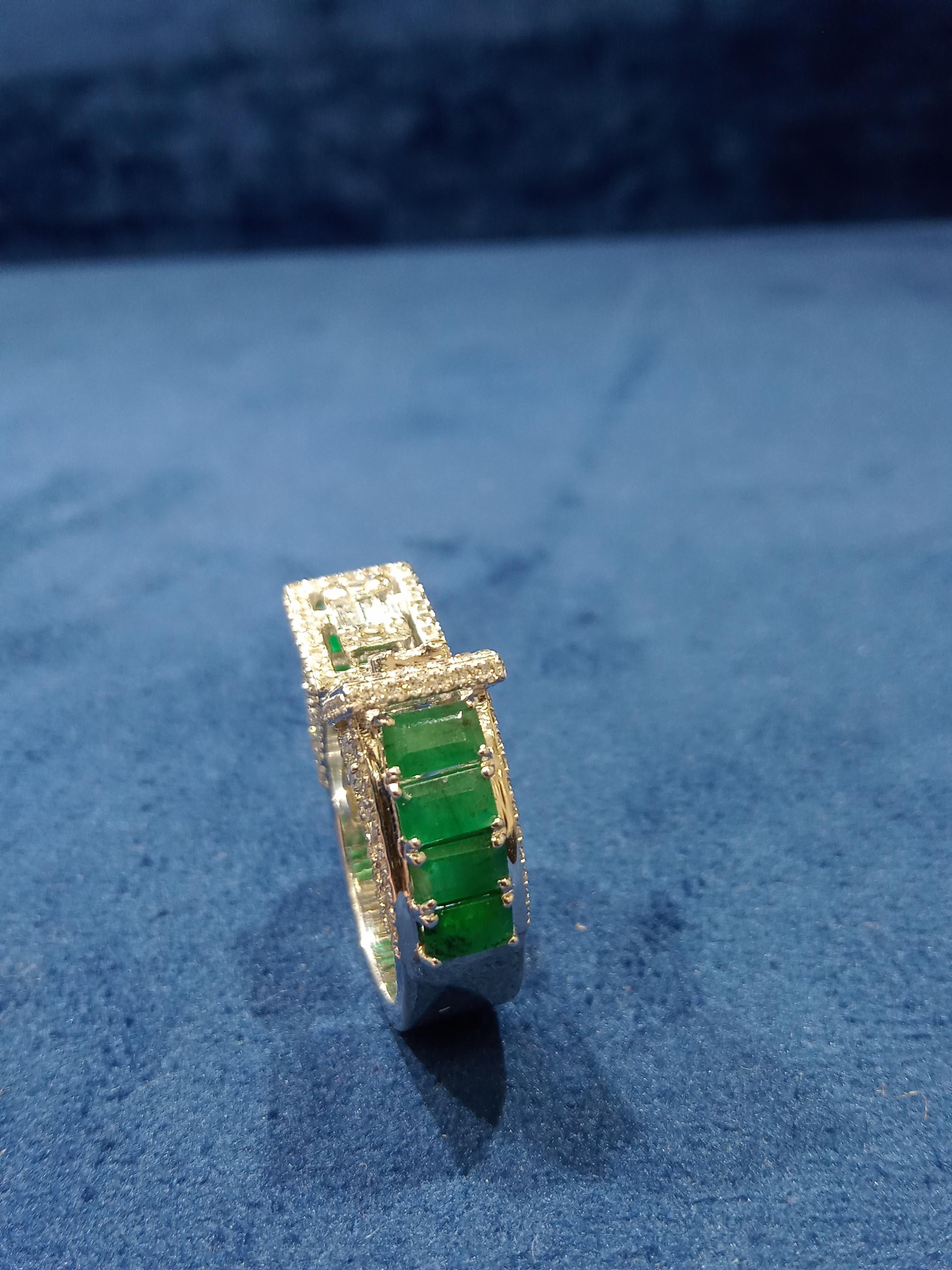 For Sale:  14 Karat White Gold Green Emerald Fancy Shape White Diamond Ring 6