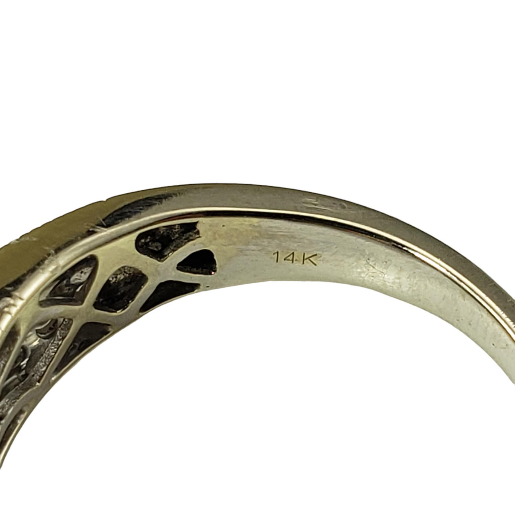Anello con diamante a forma di aureola in oro bianco 14 carati con gambo diviso, misura 7  #17175 in vendita 1