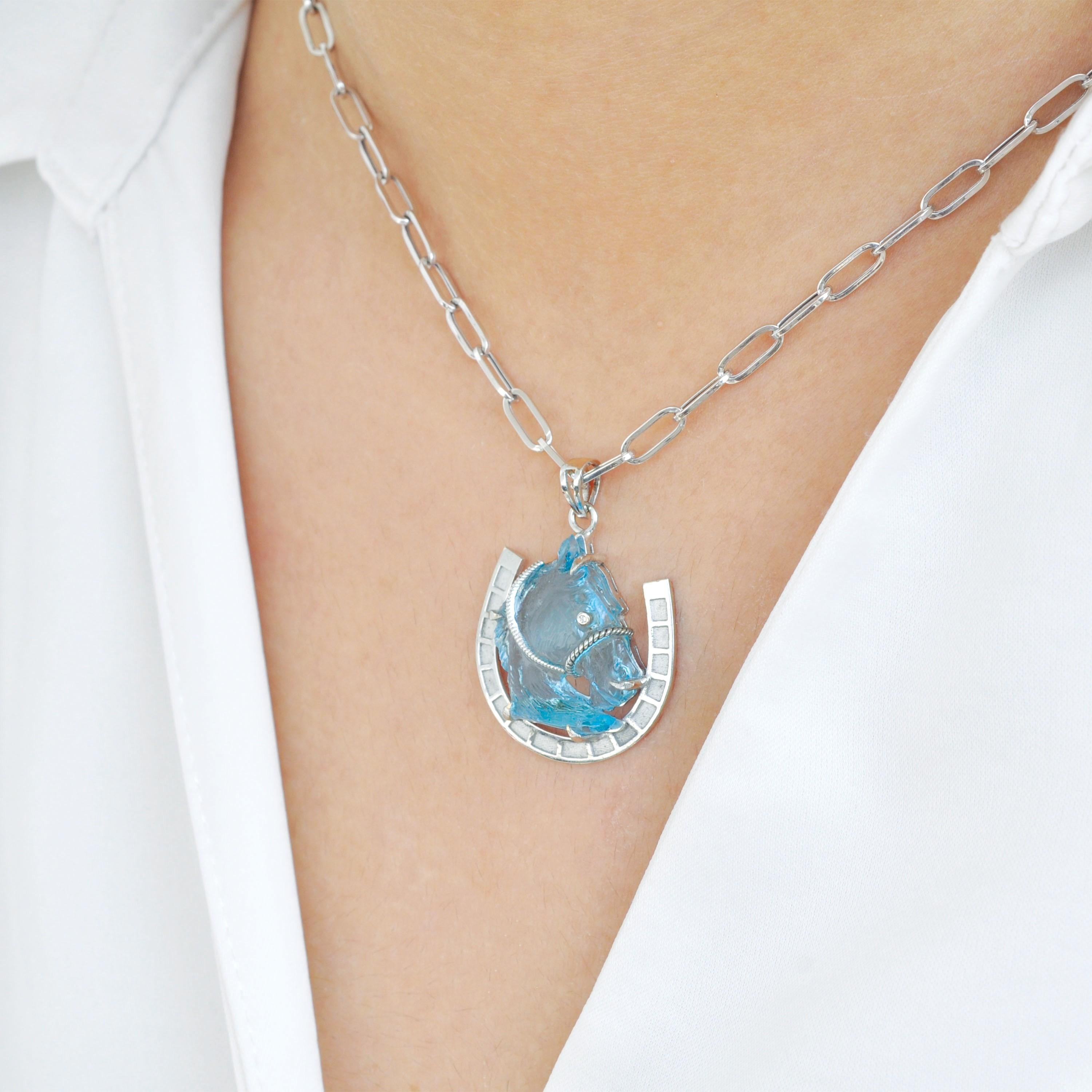 Contemporary 14 Karat White Gold Hand-Carved Swiss Blue Topaz Horse Shoe Pendant Necklace For Sale