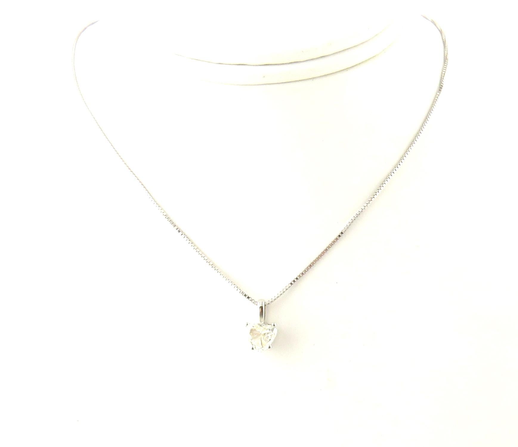 14 Karat White Gold Heart Diamond Pendant Necklace 3