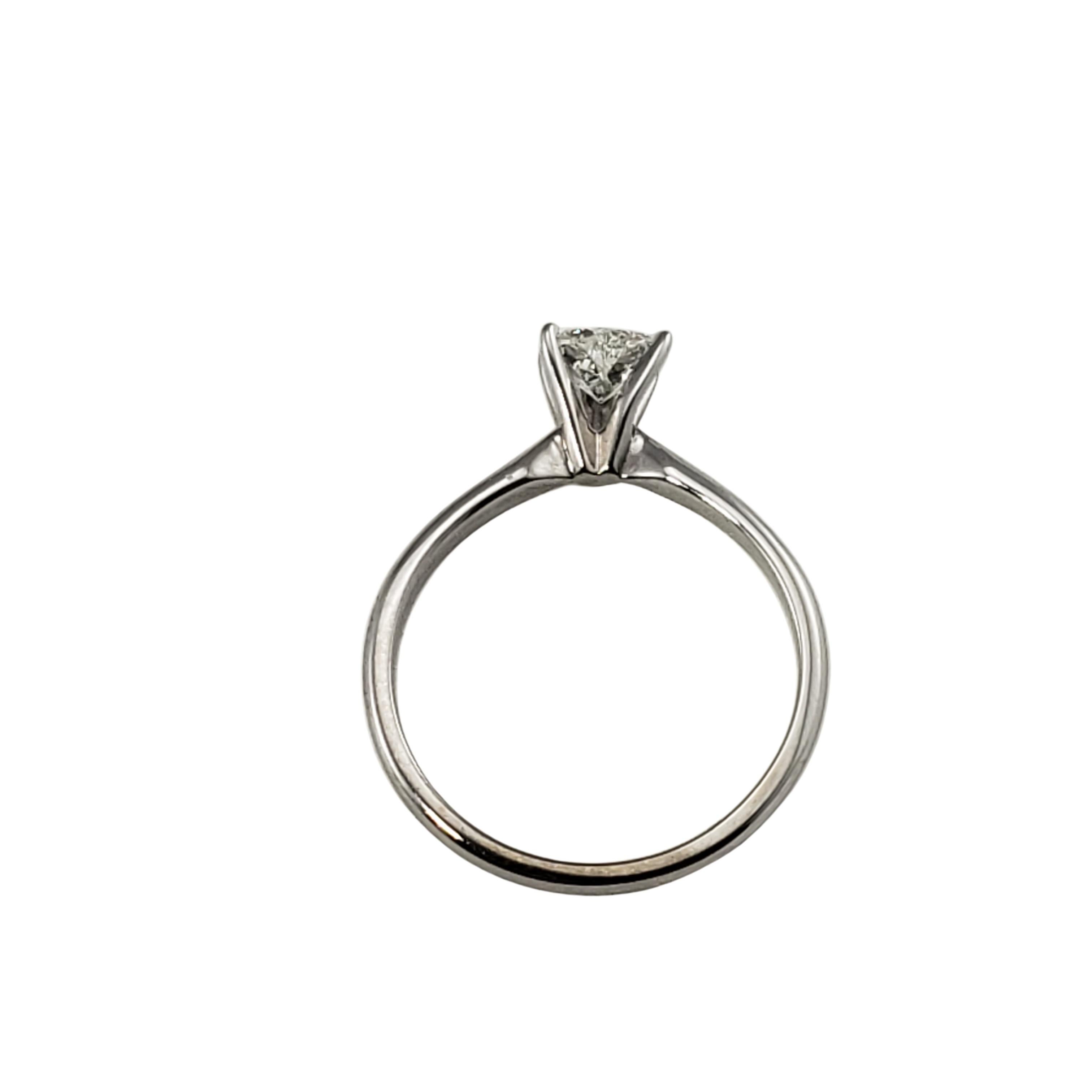 Women's 14 Karat White Gold Heart Shaped Diamond Engagement Ring For Sale