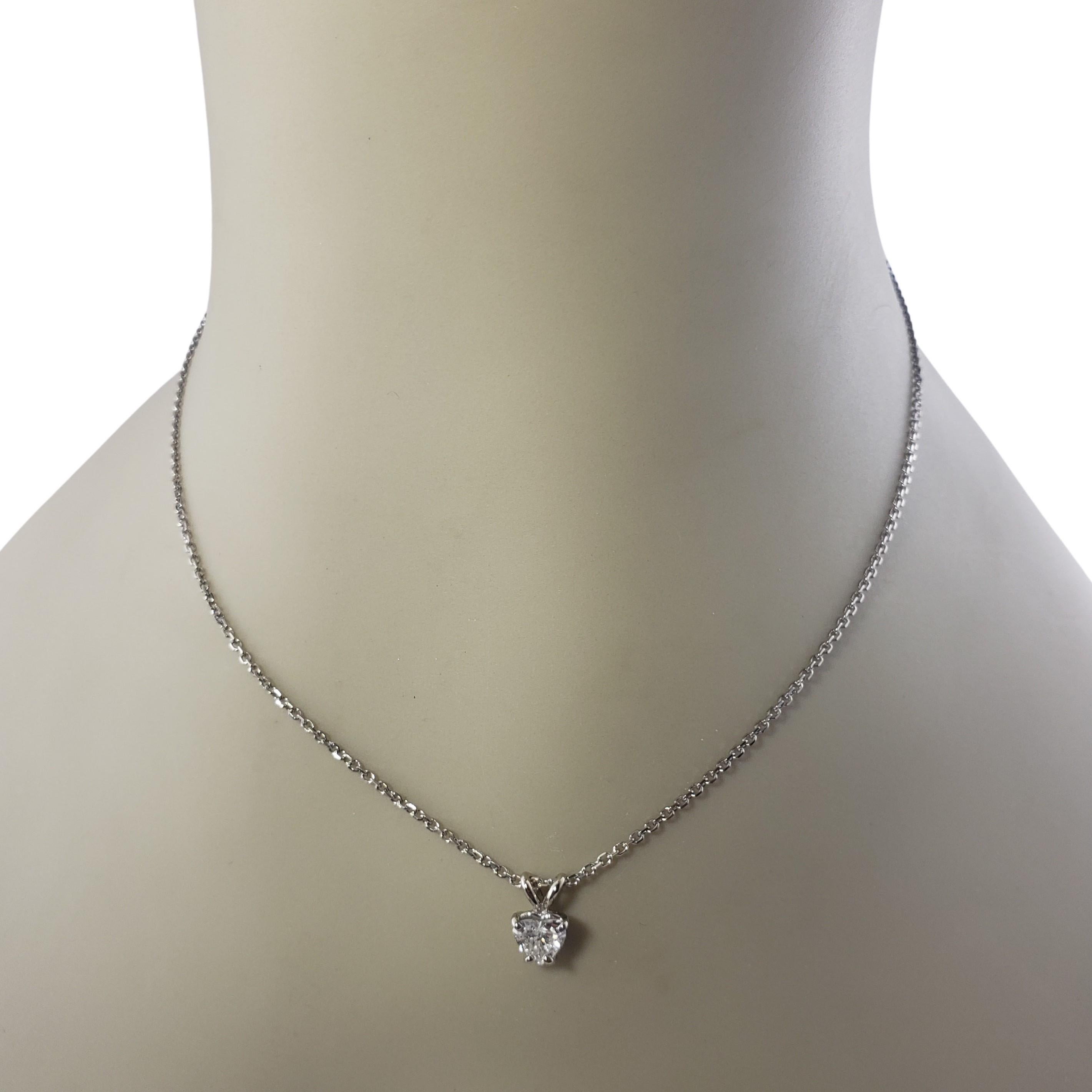 14 Karat White Gold Heart Shaped Diamond Pendant Necklace For Sale 1