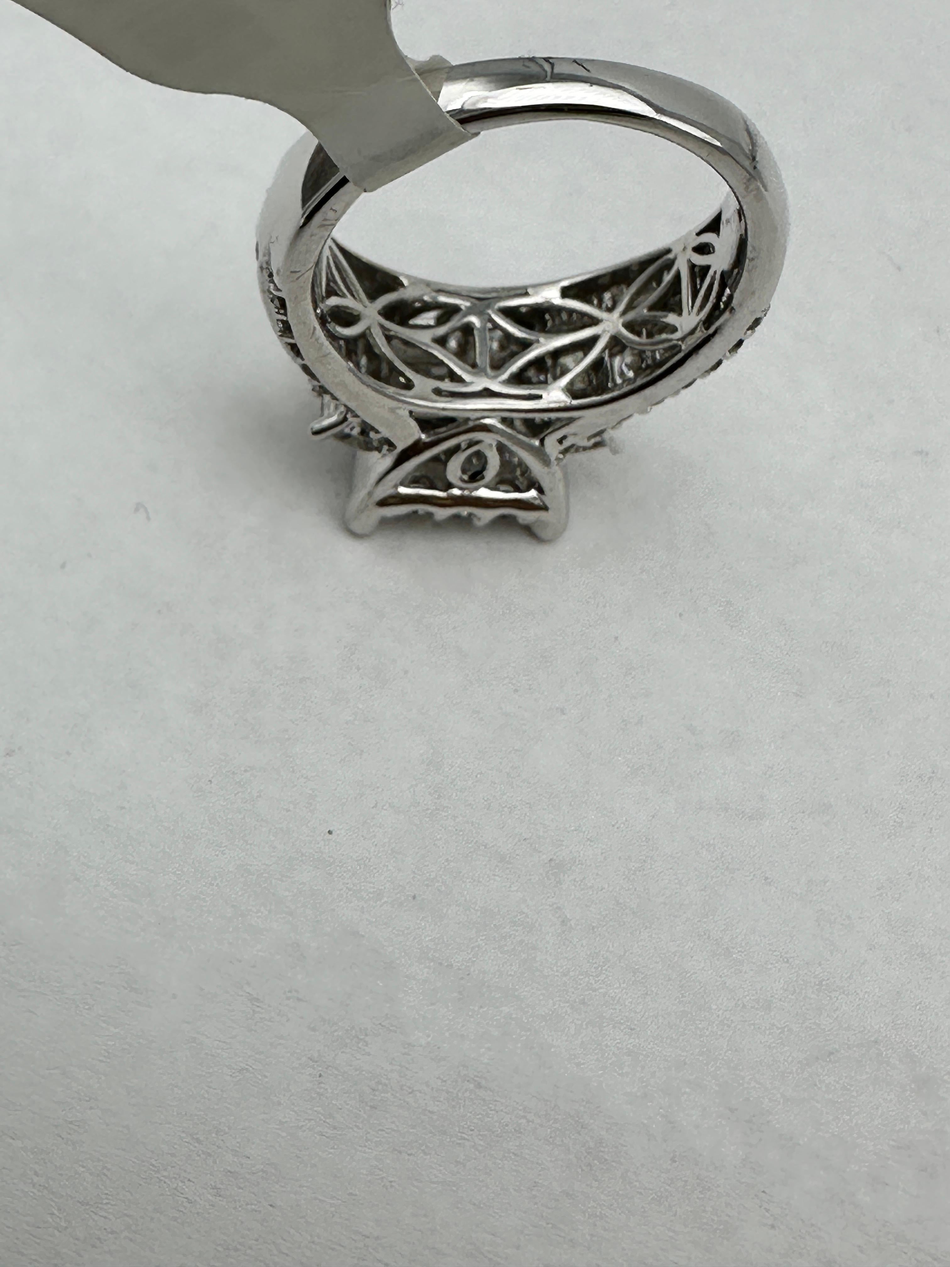 14 Karat Weißgold Unsichtbar, 3,50 Karat Diamantring Superior Qualität im Zustand „Hervorragend“ im Angebot in Laguna Hills, CA