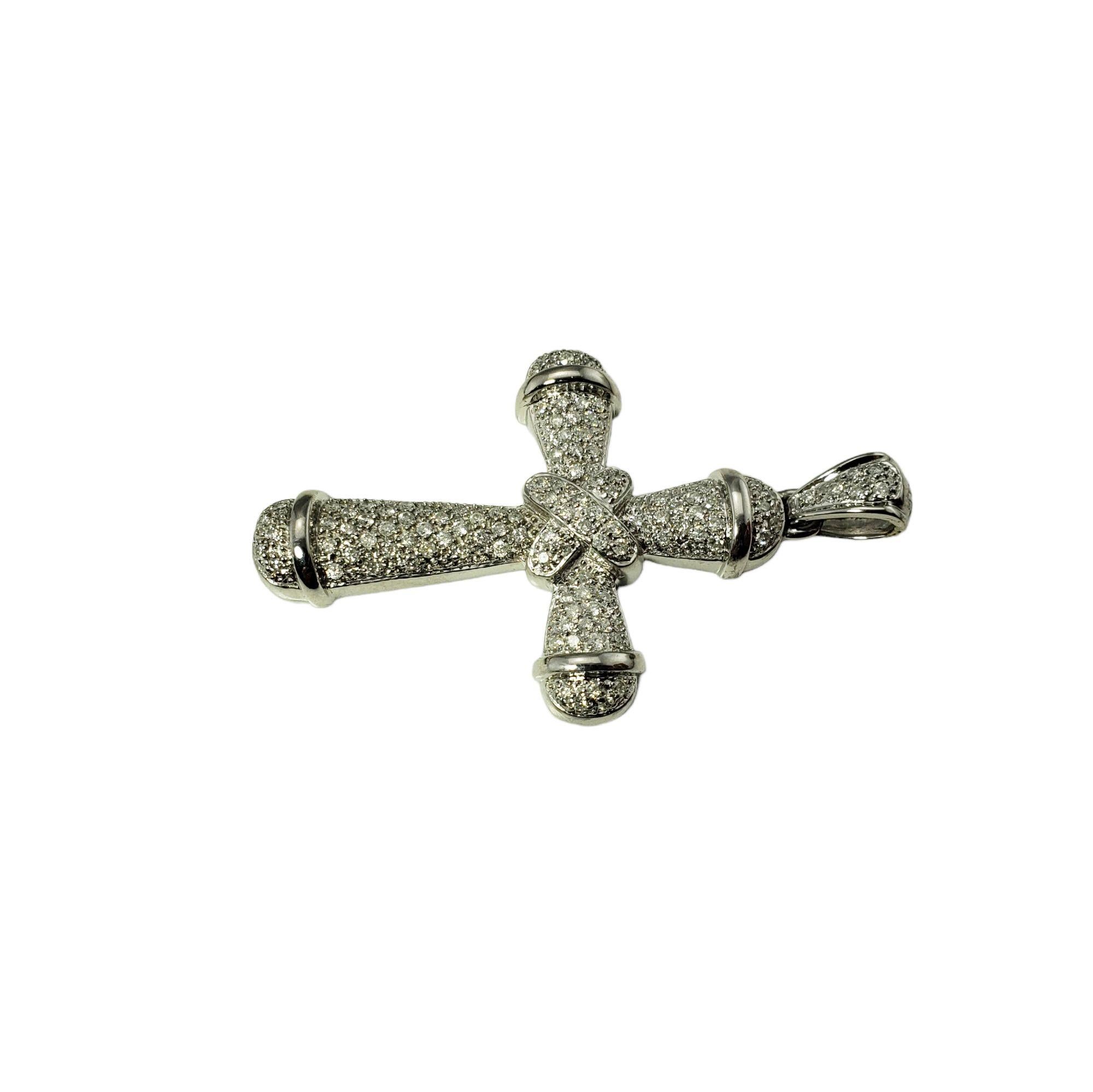 Taglio brillante Ciondolo a croce grande con diamante in oro bianco 14 carati #21592 in vendita