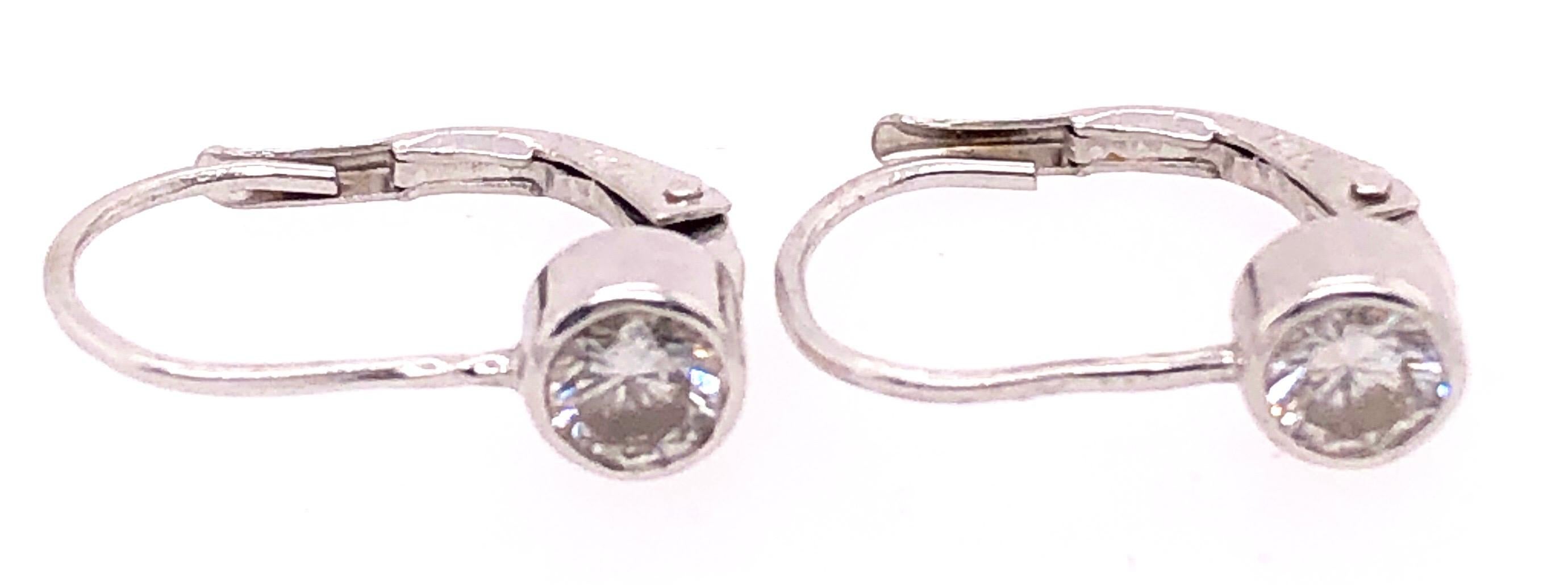 14 Karat White Gold Lever Back Diamond Earrings 0.80 TDW In Good Condition For Sale In Stamford, CT