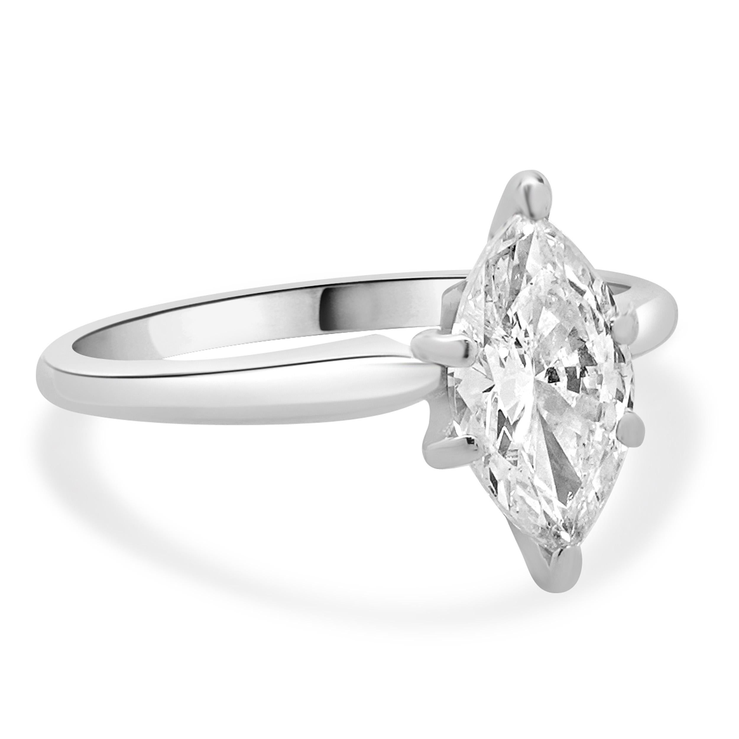 Anello di fidanzamento con diamante taglio marquise in oro bianco 14 carati In condizioni ottime in vendita a Scottsdale, AZ