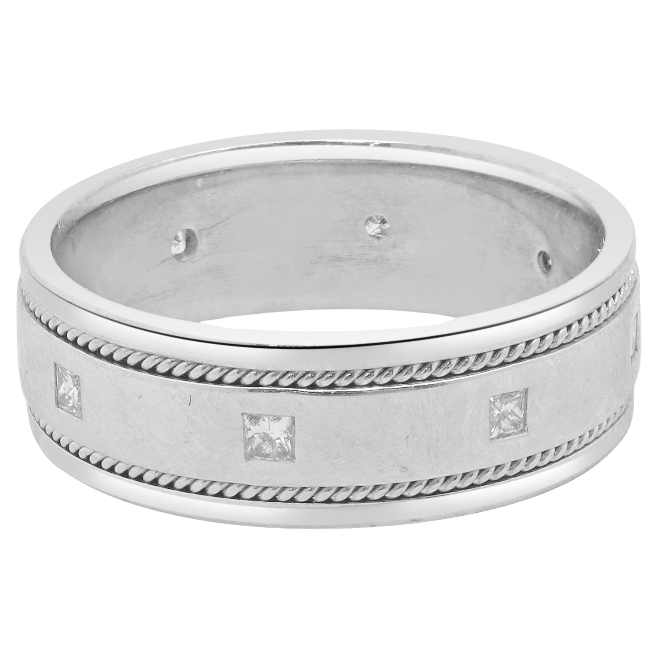 Fascia di diamanti da uomo in oro bianco 14 carati