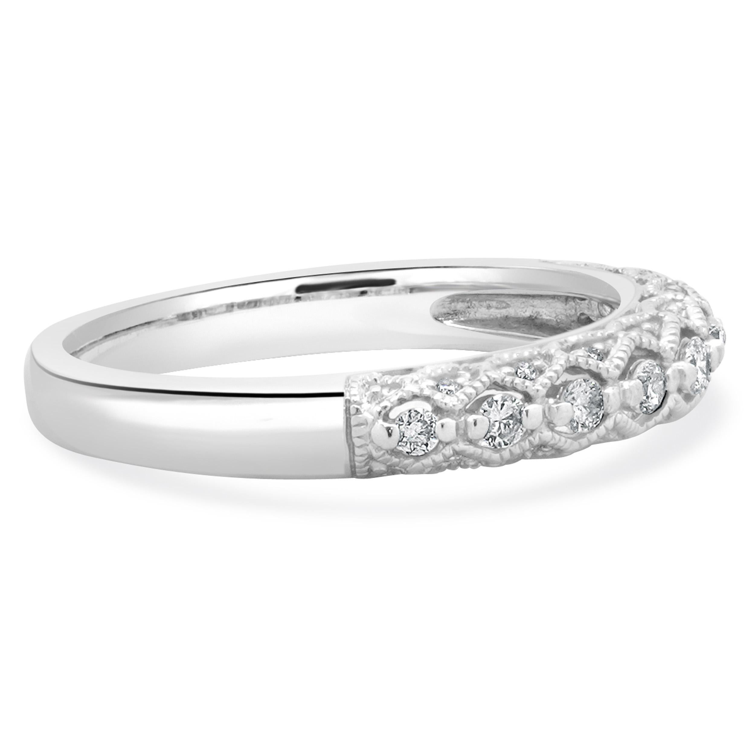 14 Karat White Gold Milgrain Diamond Band In Excellent Condition For Sale In Scottsdale, AZ