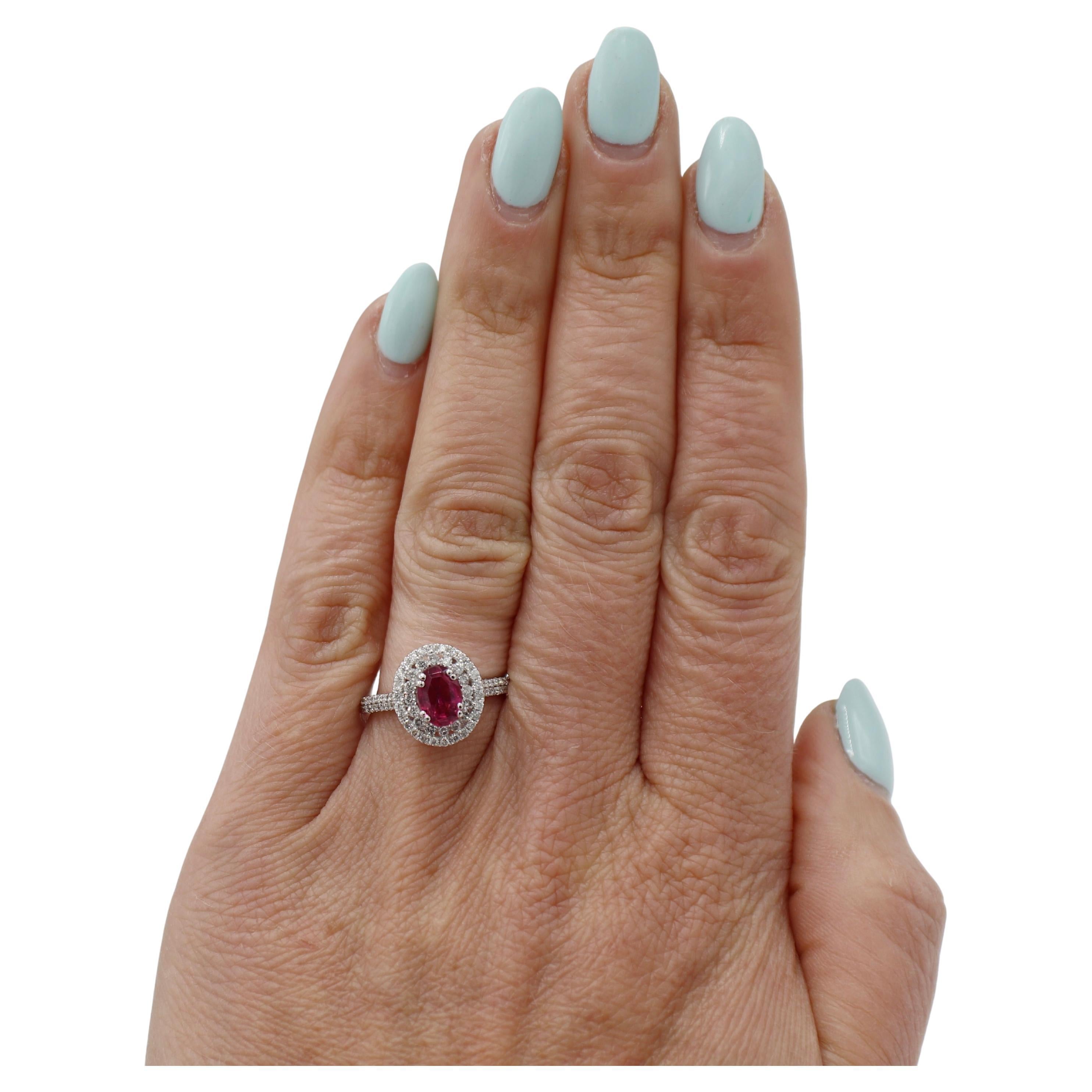 14 Karat Weißgold Natürlicher Diamant & Rosa Turmalin Doppelter Halo-Ring (Ovalschliff) im Angebot