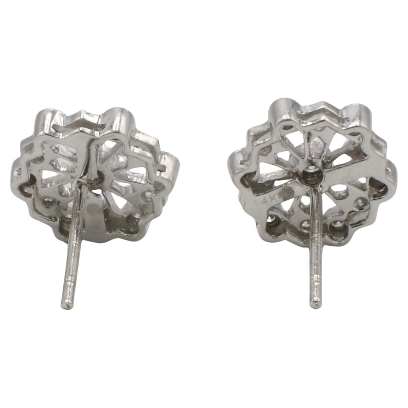 Modern 14 Karat White Gold Natural Diamond Snowflake Filigree Stud Earrings For Sale
