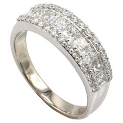 14 Karat Weißgold Natürlicher Prinzessin- und runder Diamant-Halbbandring