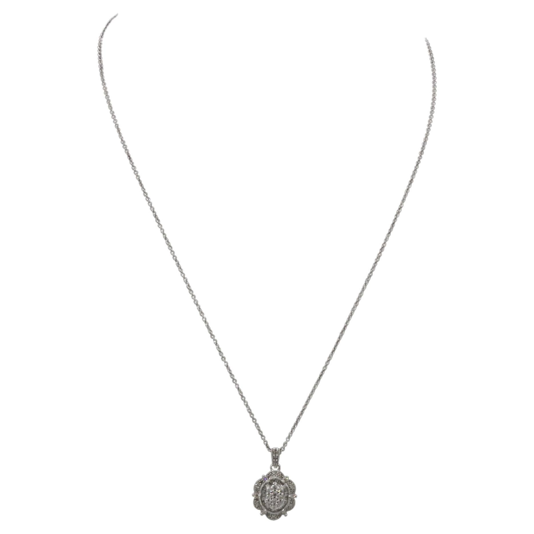 Taglio rotondo Collana con ciondolo con diamanti tondi e baguette in oro bianco 14 kt. in vendita