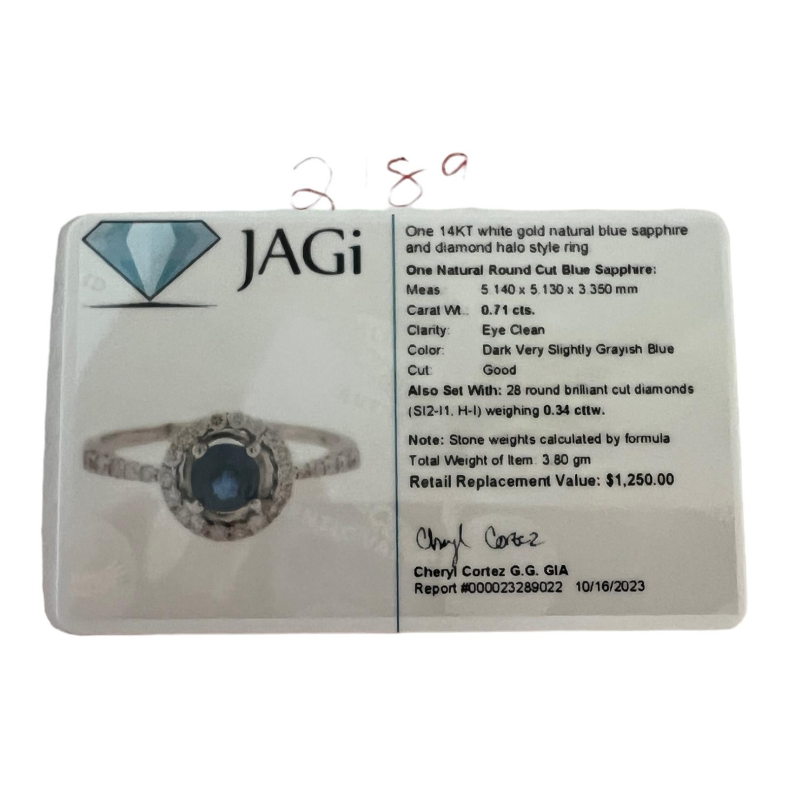 14 Karat White Gold Natural Sapphire and Diamond Ring For Sale 1
