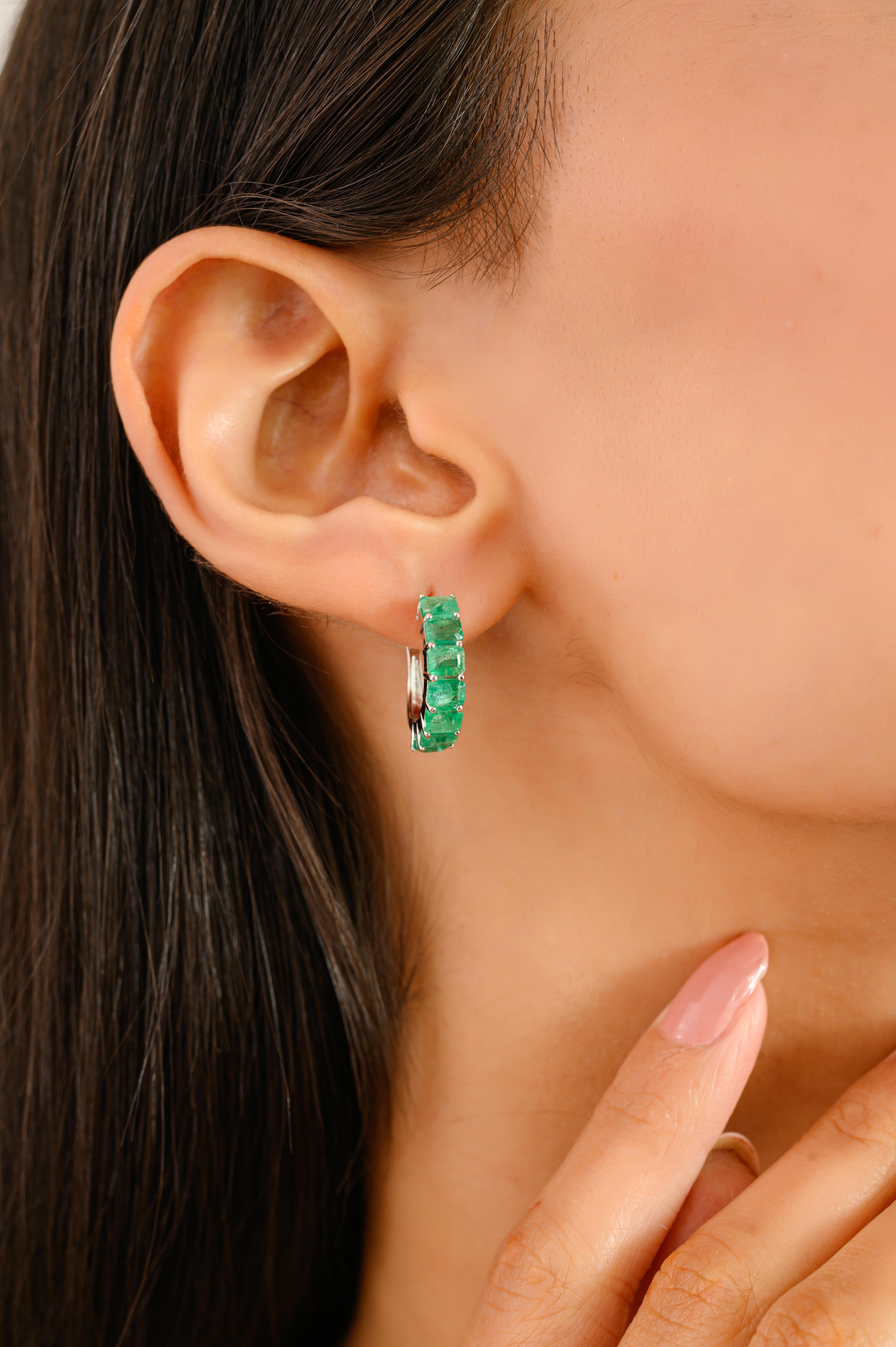 De las mujeres Pendientes Aros Esmeralda Zambiana Natural Octágono de Oro Blanco de 14 Kilates y 3,37 Quilates en venta