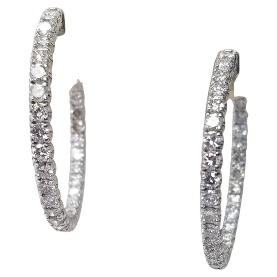Créoles en or blanc 14 carats avec diamants d'une taille unique de 4,25 carats en vente