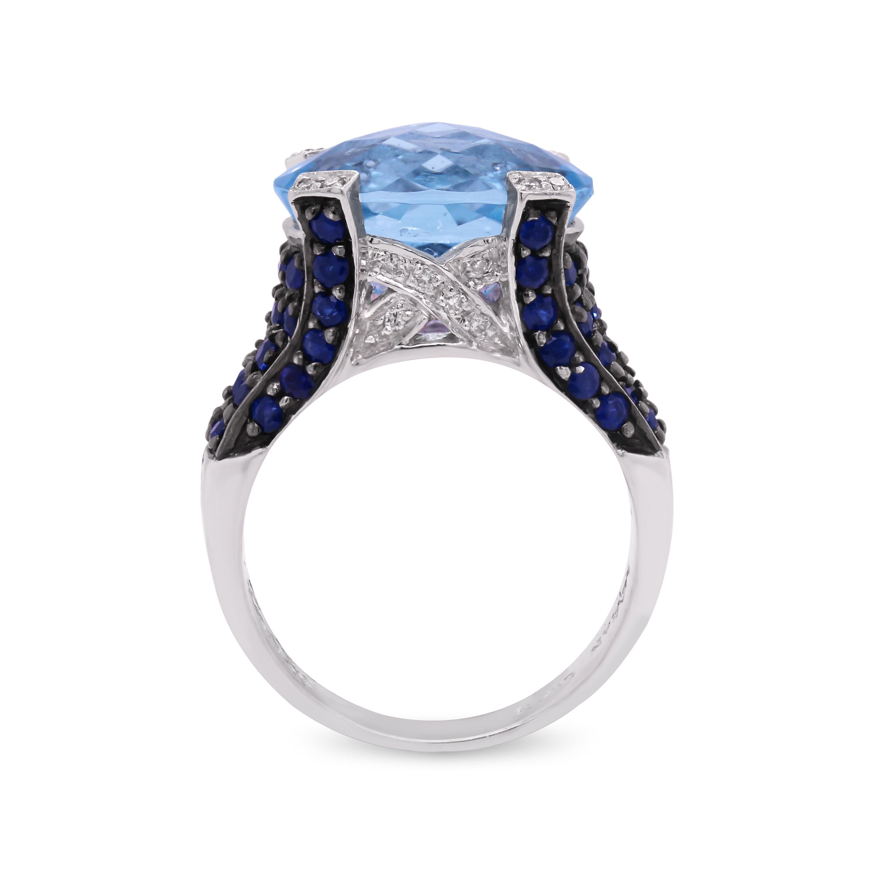 14 Karat Weißgold Ovaler Blauer Topas Mittel Blauer Saphir Diamant Cocktail Ring (Ovalschliff)